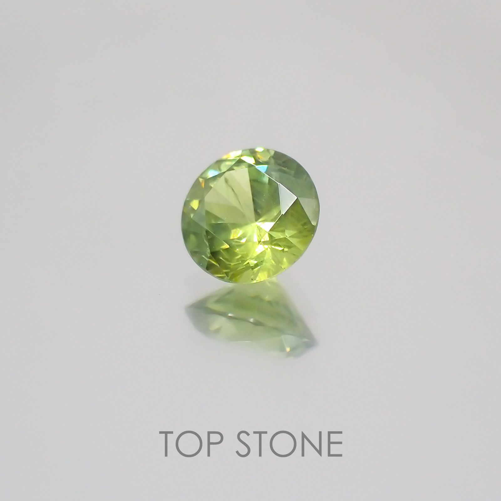 デマントイドガーネット(宝石名デマントイド・ガーネット) ロシア産 0.24ct 識別済[21049773]3.8×3.8mm前後