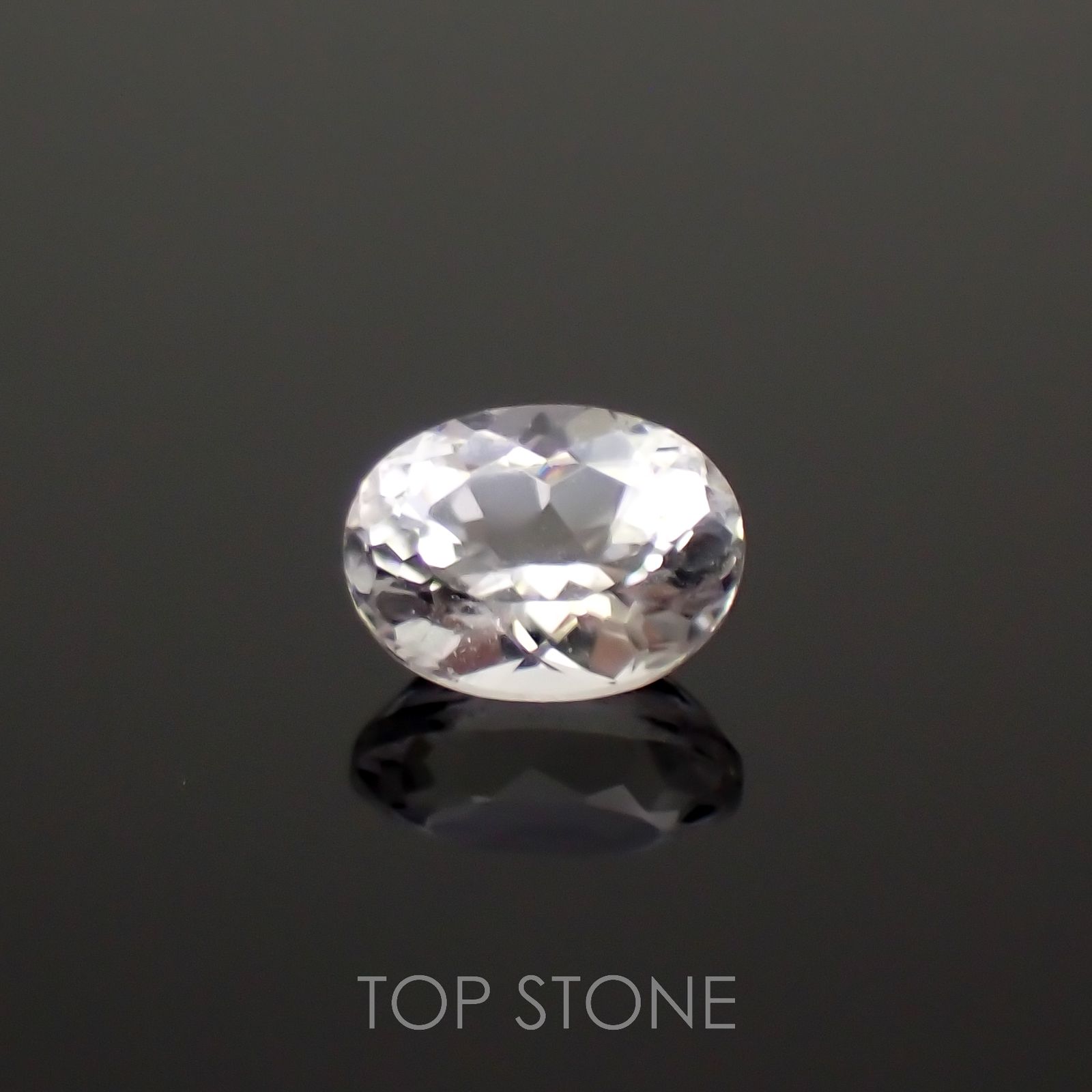 フェナカイト(宝石名フェナカイト)マダガスカル産 0.29ct 識別済[221018417]4.8x3.5mm前後