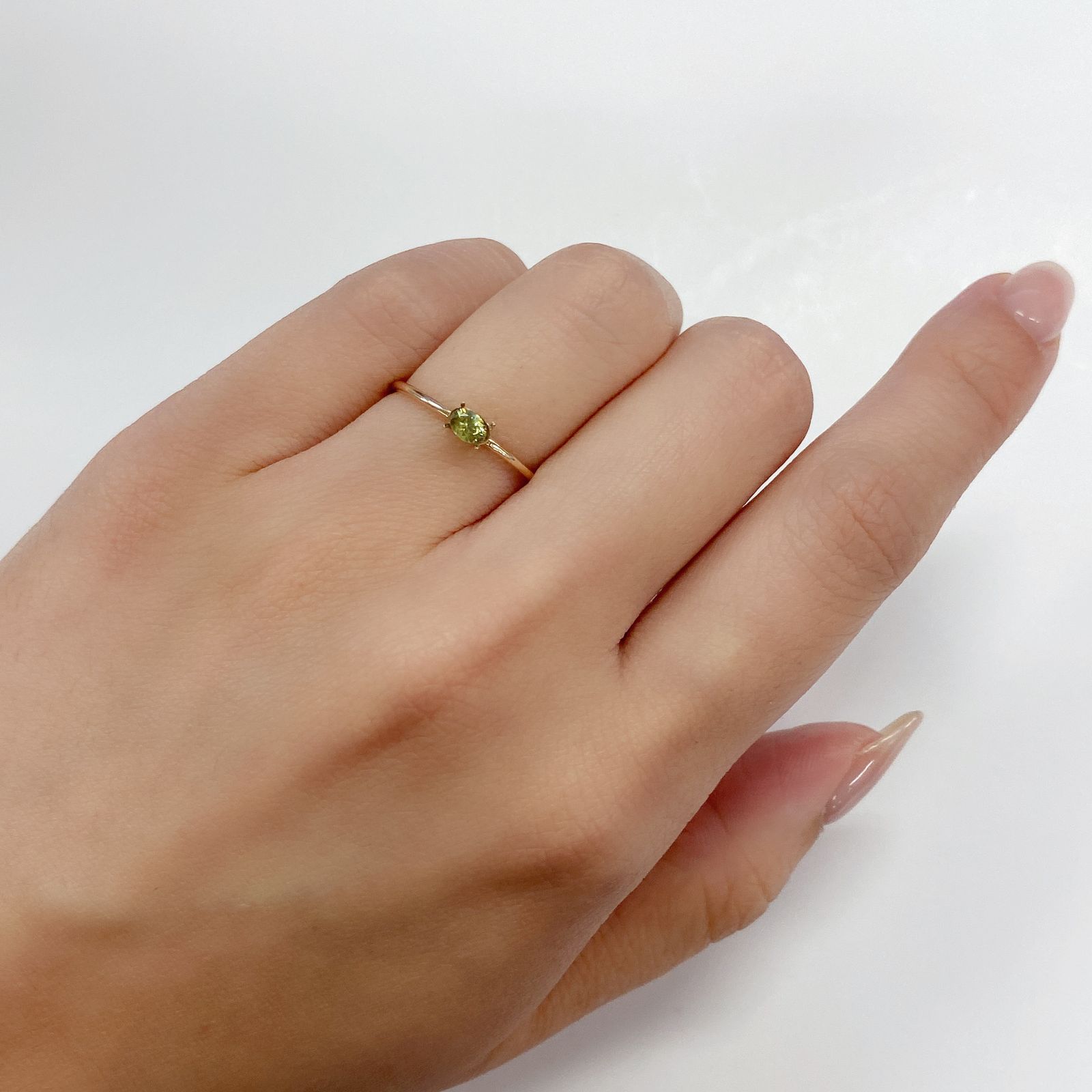 デマントイドガーネット ナミビア産 ルース 0.18ct[21069889]3.9×2.9mm前後