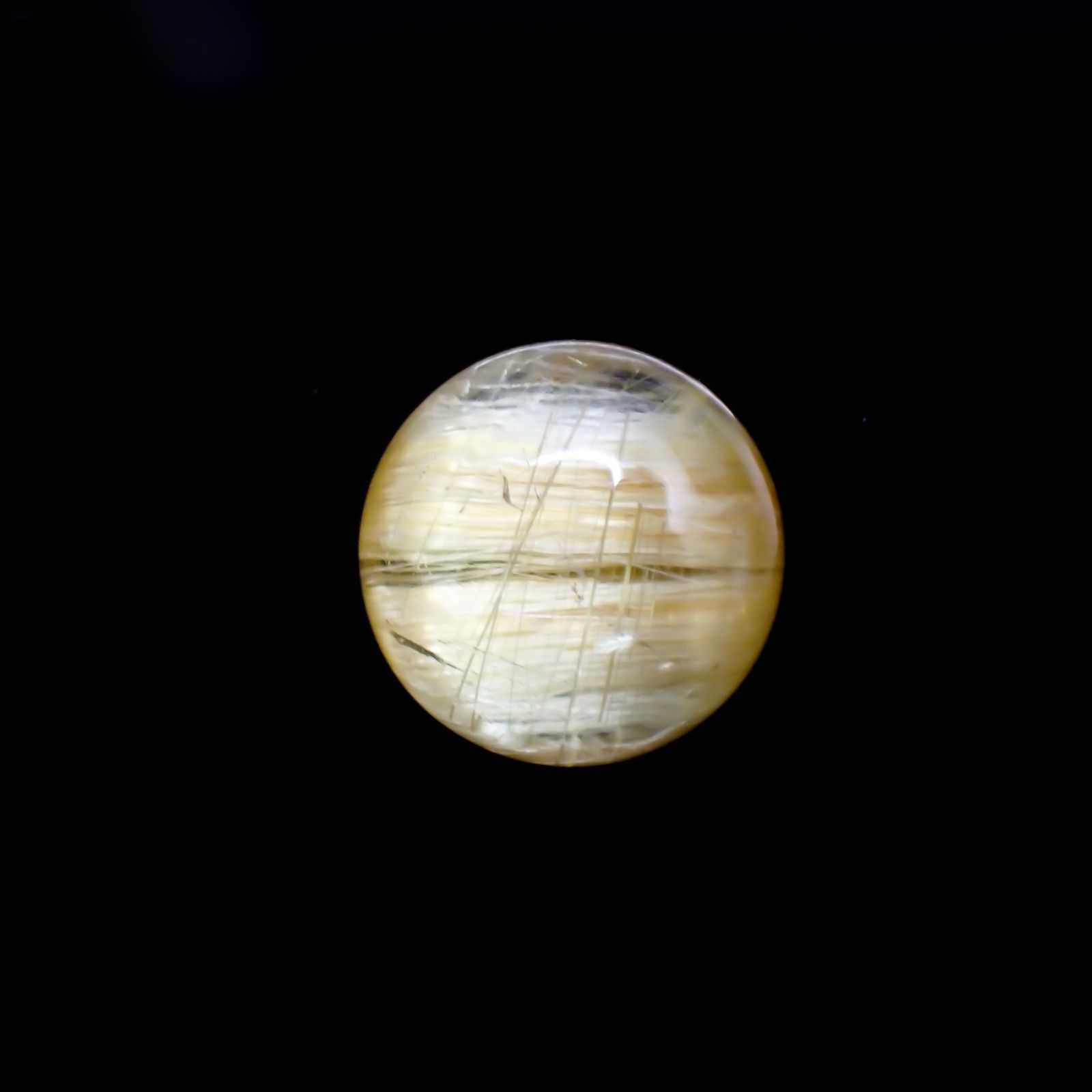 ルチルクォーツ(宝石名ルチルレイテッド・クォーツ) ブラジル産 識別済 2.37ct / 7.9×7.9mm前後 [251013315]