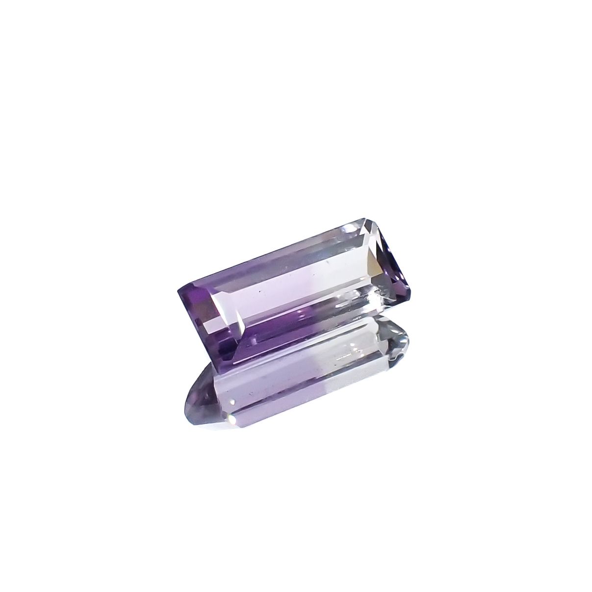 アワーグラスアメジスト(宝石名バイカラー・クォーツ)モロッコ産 1.23ct 識別済[231225096]10.1x4.3mm前後