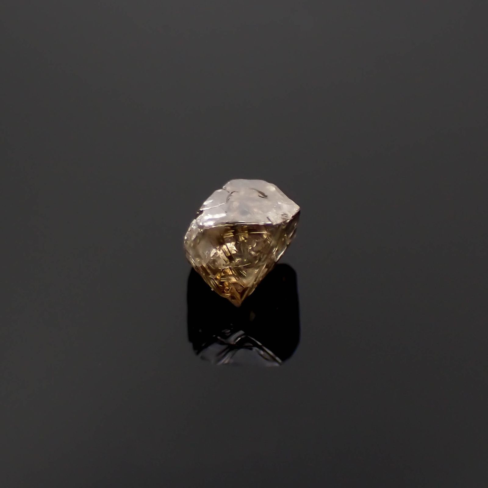 ソーヤブルダイヤモンド原石 0.44ct[230119764]4.6x4.5mm前後