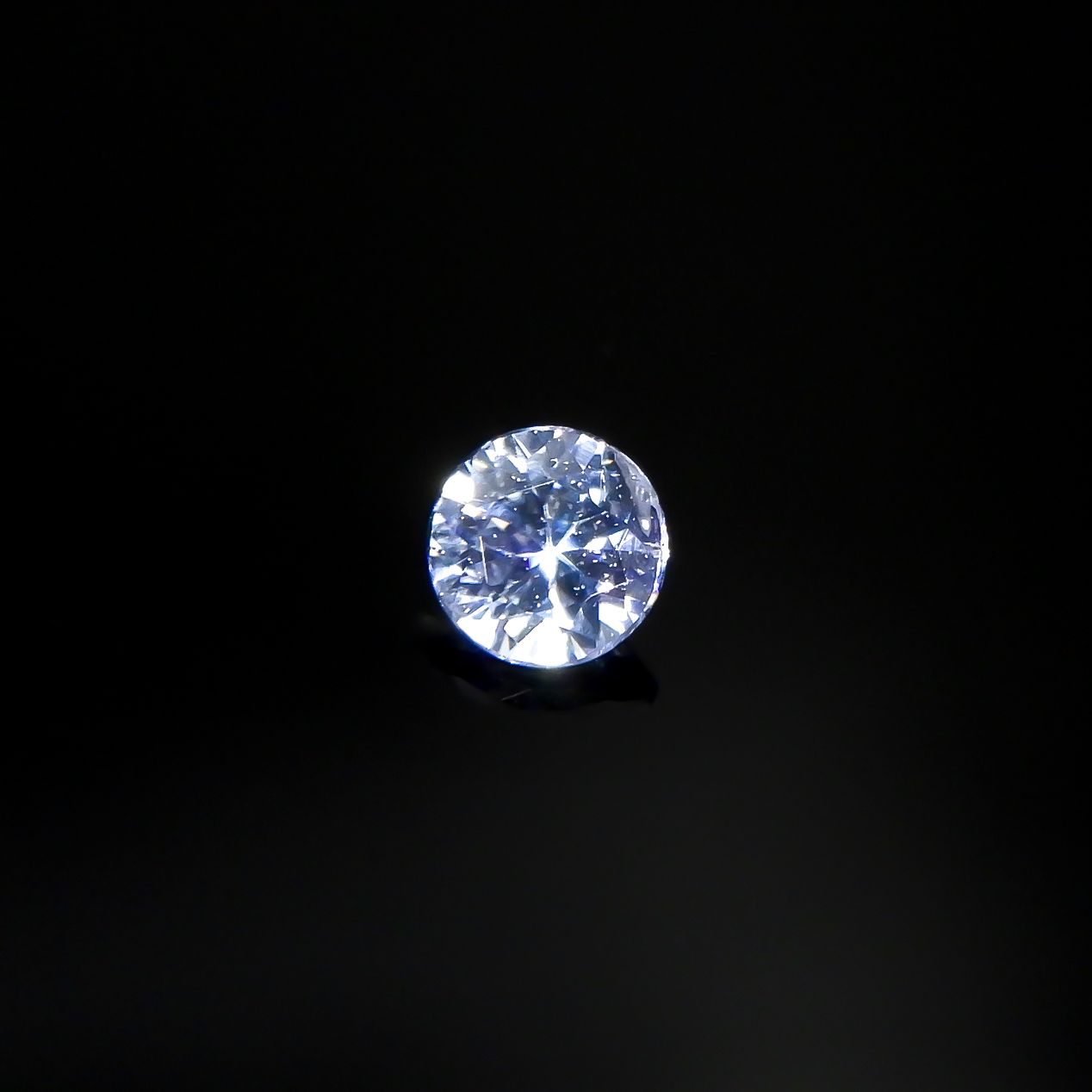 ベニトアイト アメリカ・カリフォルニア州産 0.050ct[230521977]2.2x2.2mm前後