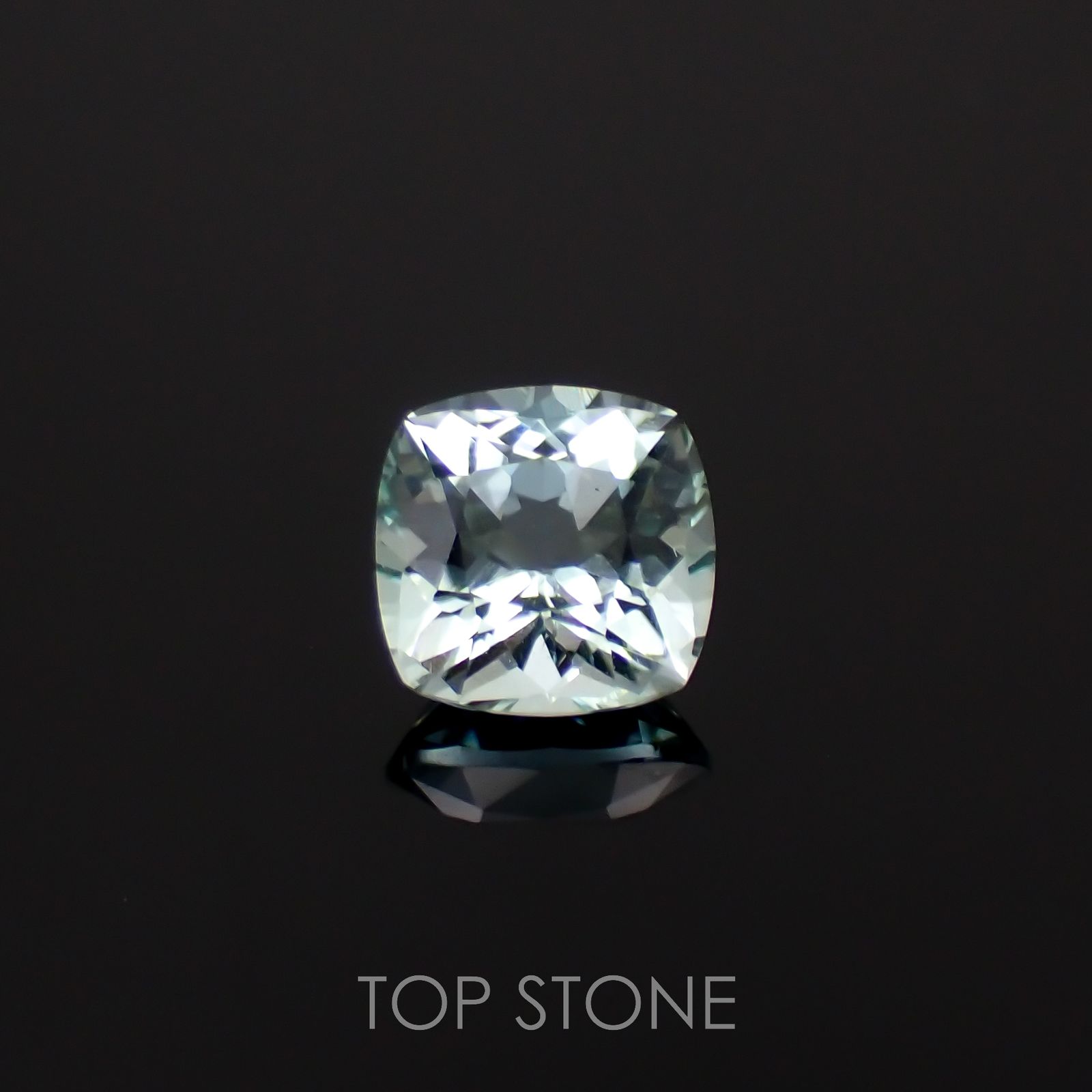 ミントベリル ブラジル産 0.73ct[230119950]5.7x5.7mm前後