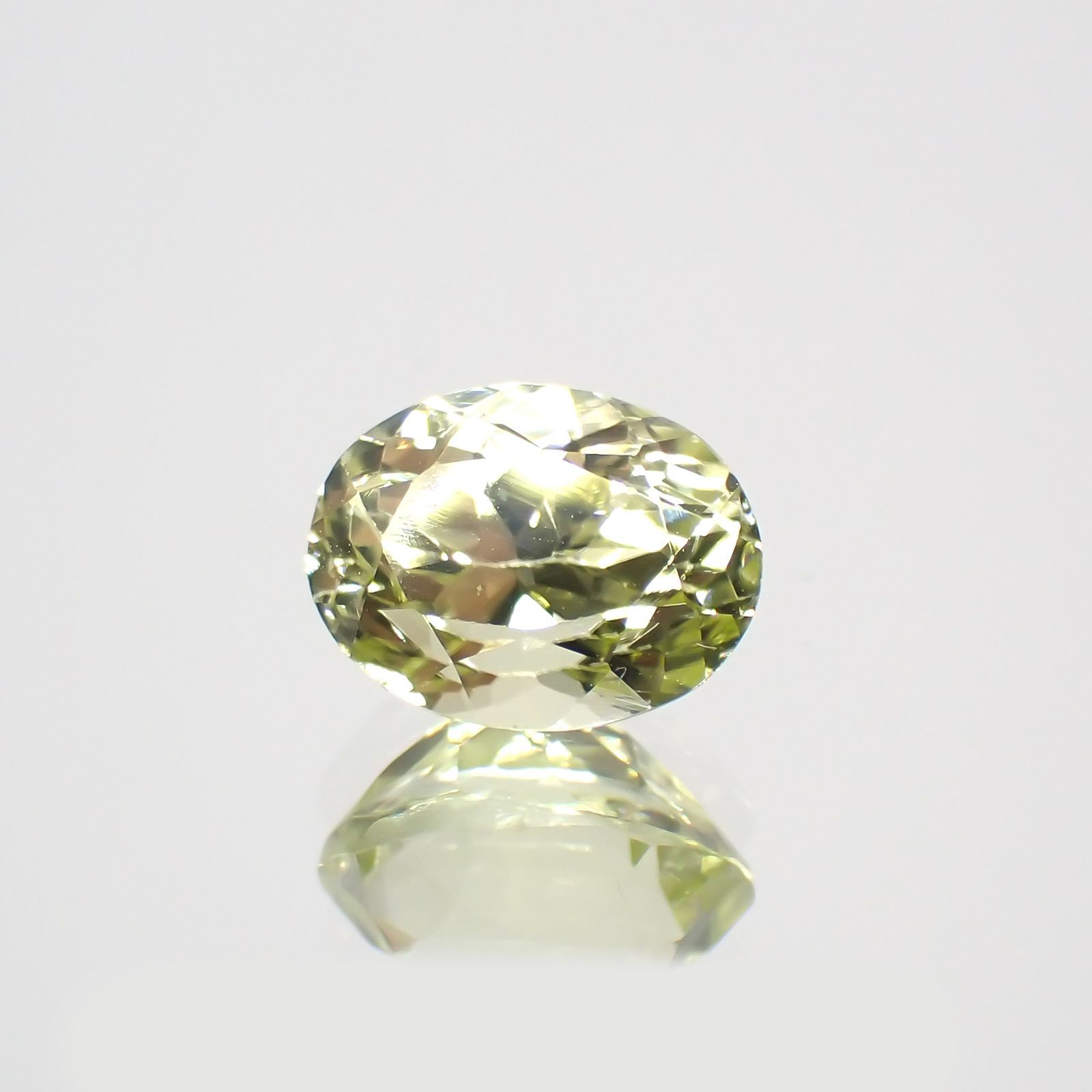 シリマナイト(宝石名シリマナイト)インド産 1.73ct 識別済[211113694]7.8x6mm前後