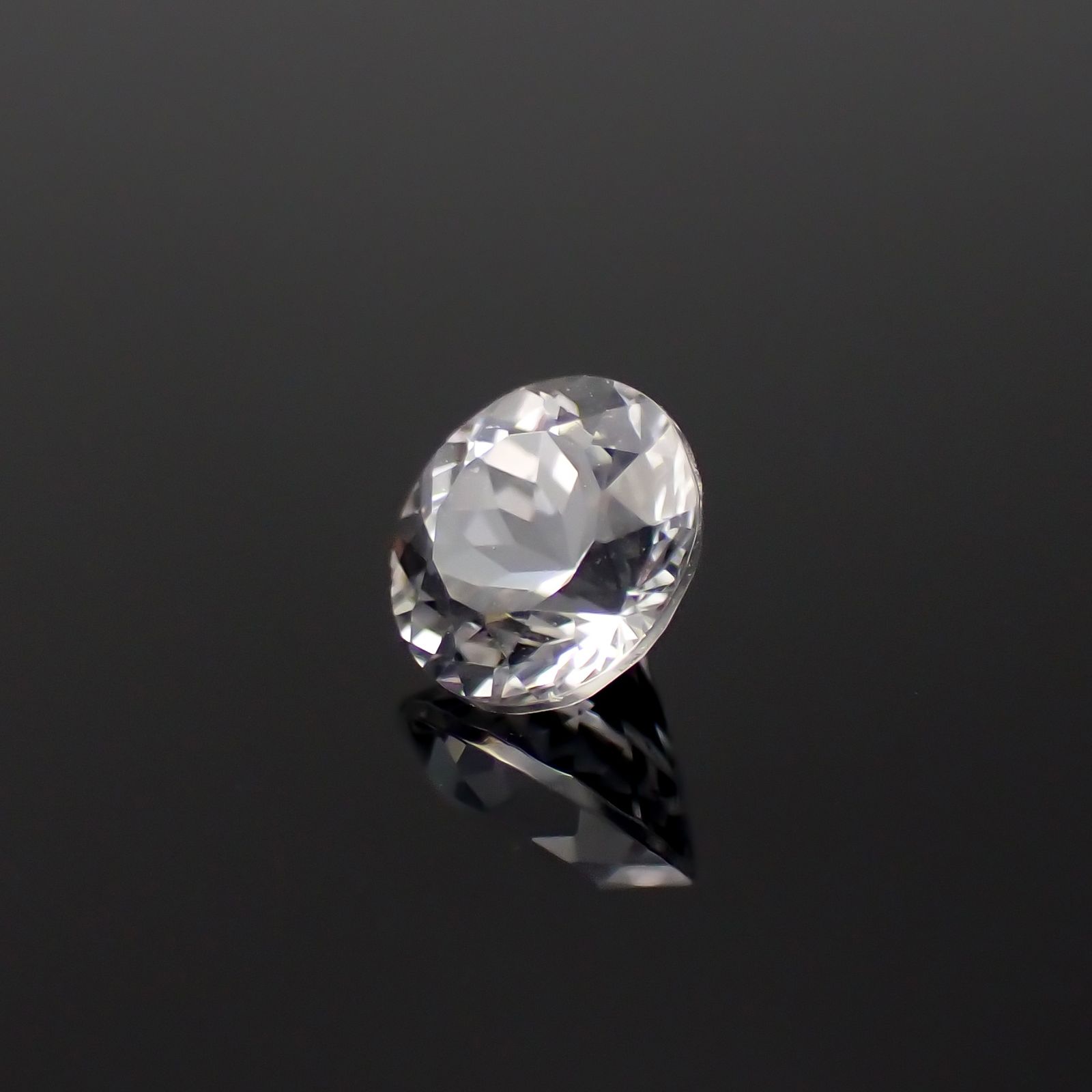 ダンビュライト(宝石名ダンブライト)メキシコ産 0.48ct 識別済[230722601]5x4.9mm前後