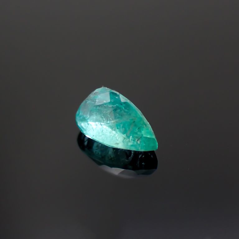 パライバトルマリン(宝石名トルマリン/別名パライバ・トルマリン)ブラジル・パライバ州バターリャ鉱山産 0.498ct ソ付(宝貴協)[221018793]6.2x3.7mm前後