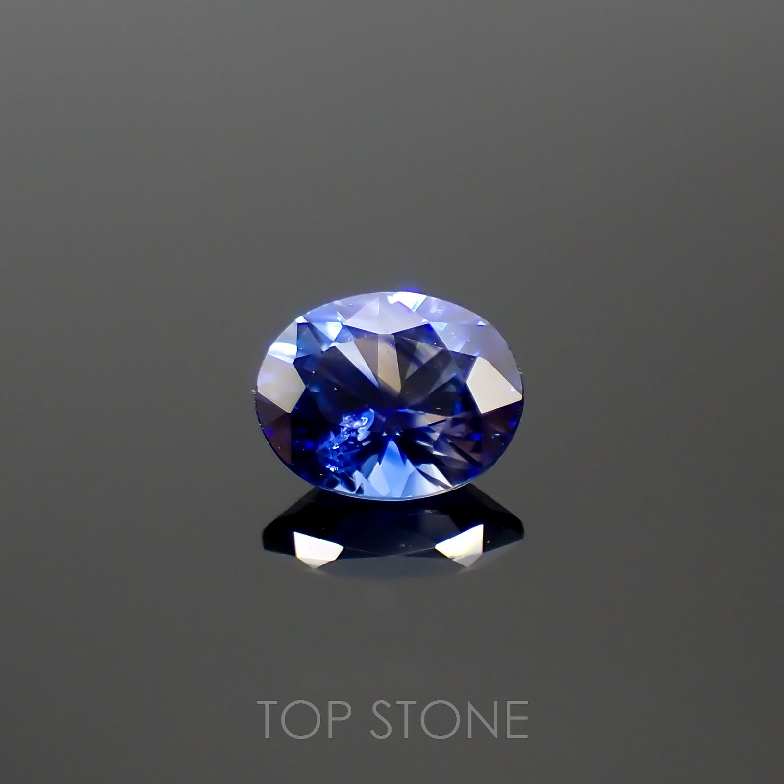 バイカラーサファイア(宝石名サファイア)スリランカ/マダガスカル産 0.54ct 識別済[220817432]5.6x4.5mm前後