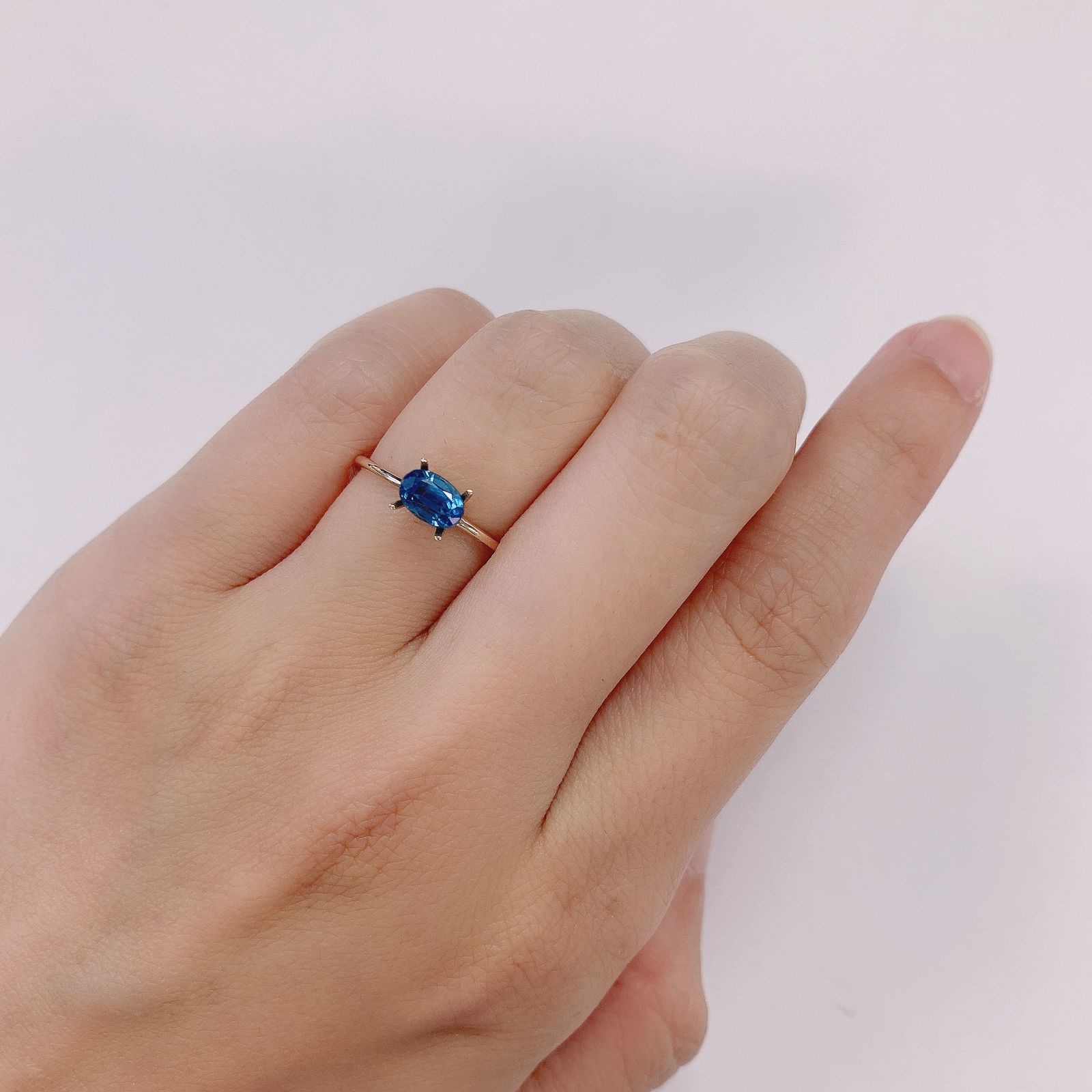 オーシャンブルーカイヤナイト(宝石名カイヤナイト) インド・オリッサ州産 0.91ct 識別済[210812363]5.9×4mm前後
