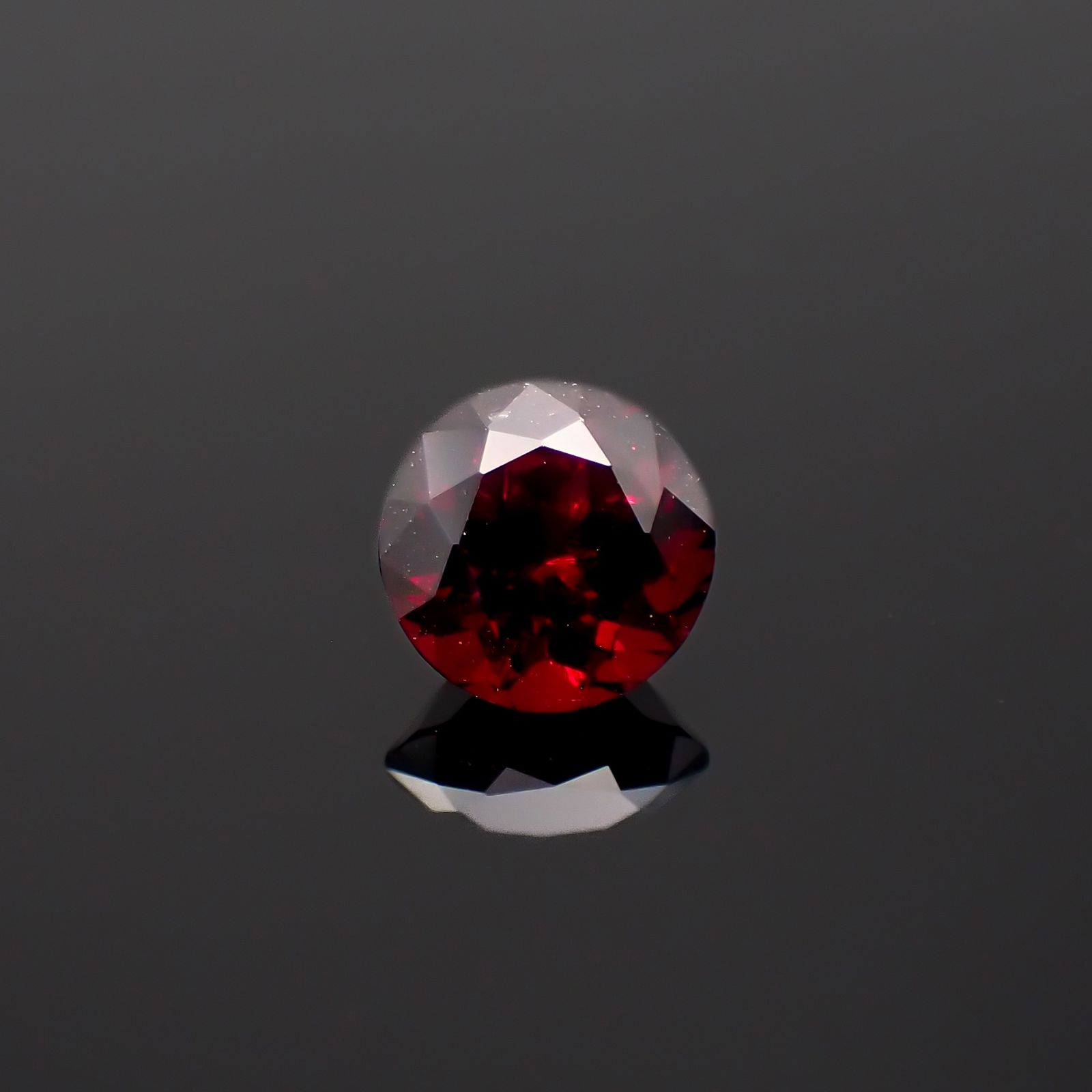アントヒルガーネット(クロムパイロープガーネット) アメリカ・アリゾナ州産 0.95ct[230722886]6x6mm前後