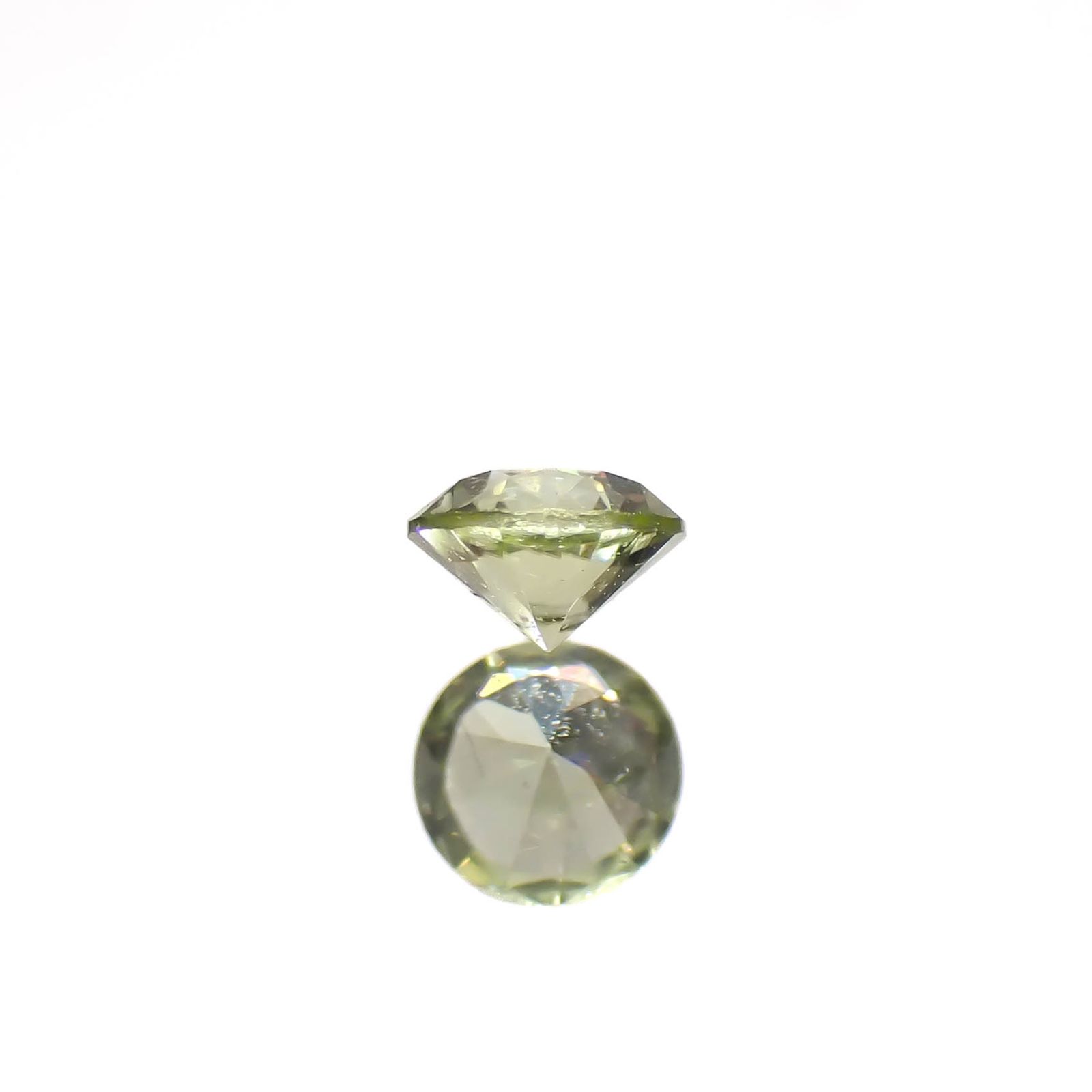 パラサイティックペリドット 採取地：インドネシア・ジェパラ 0.063ct[240627932]2.4x2.4mm前後