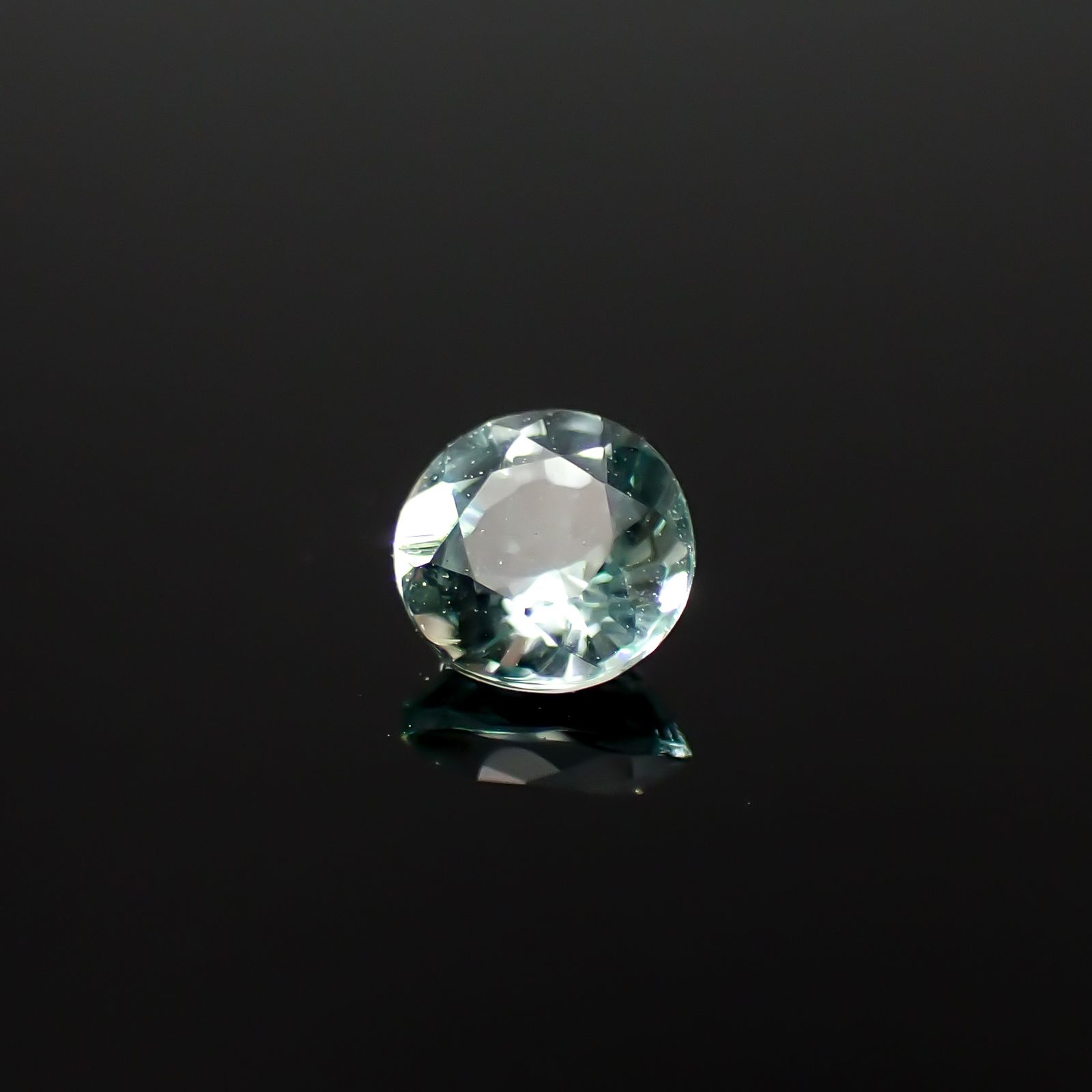 ミントベリル ブラジル産 0.21ct[240929119]3.9x3.9mm前後