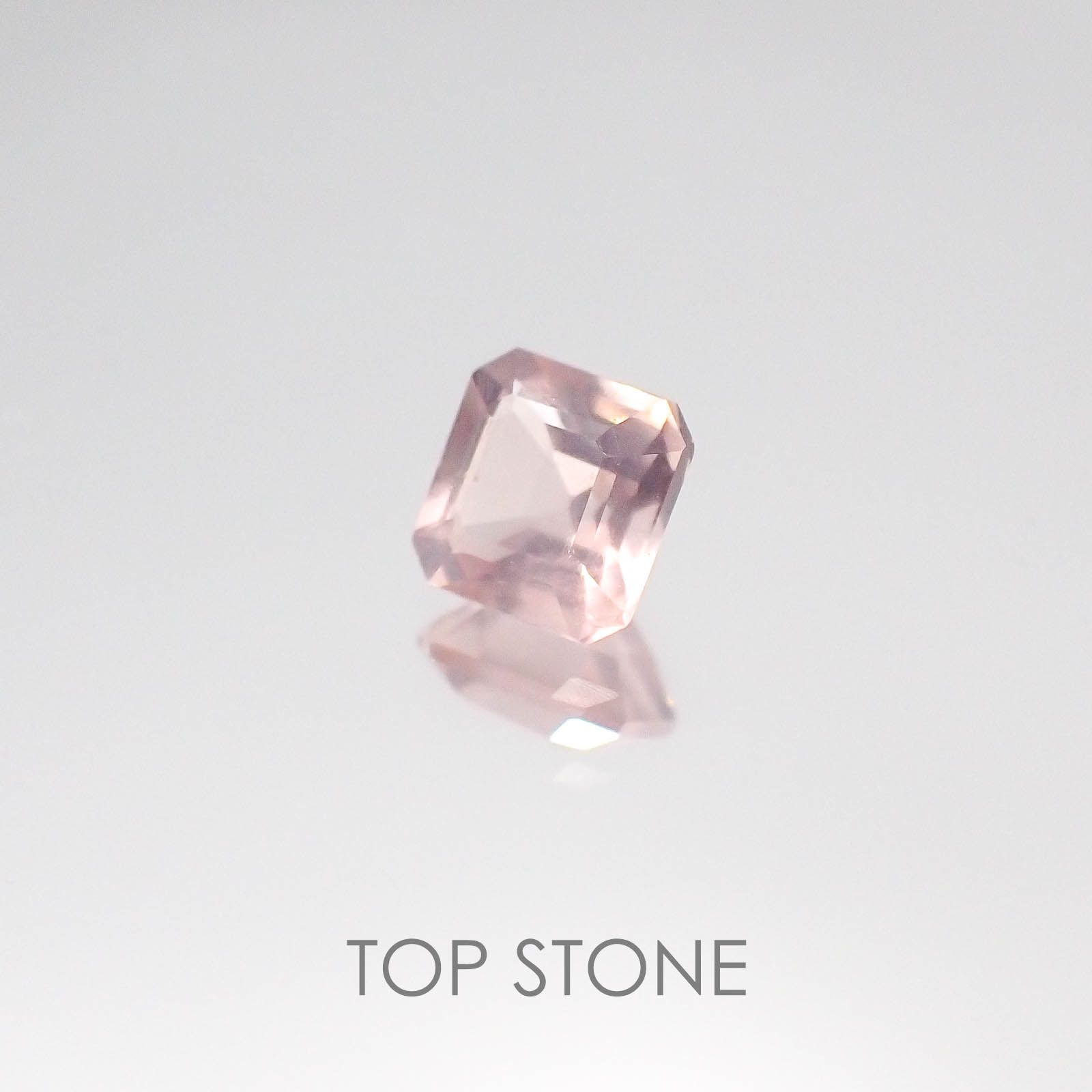 ディープローズクォーツ モザンビーク産 ルース 0.55ct[20084630]5×4.8mm前後