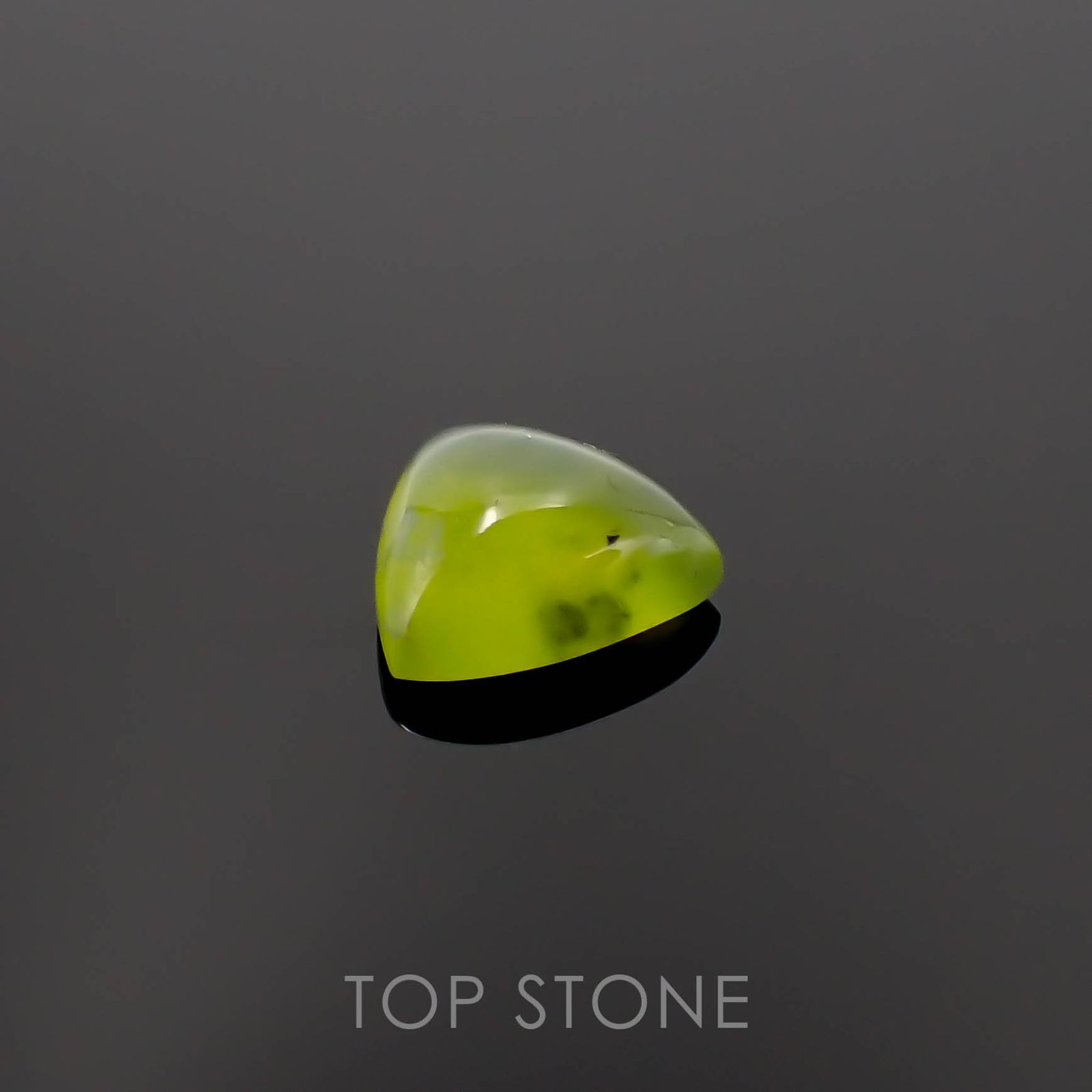 グリーンオパール ブラジル・アマゾン産 1.69ct[230120062]9.2x9.5mm前後