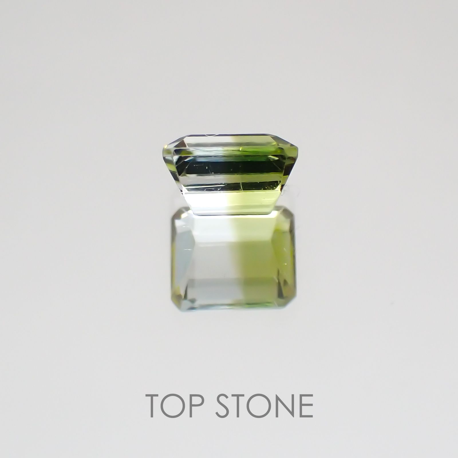バイカラートルマリン ブラジル産 ルース 0.48ct[20128997]4.7×3.9mm前後