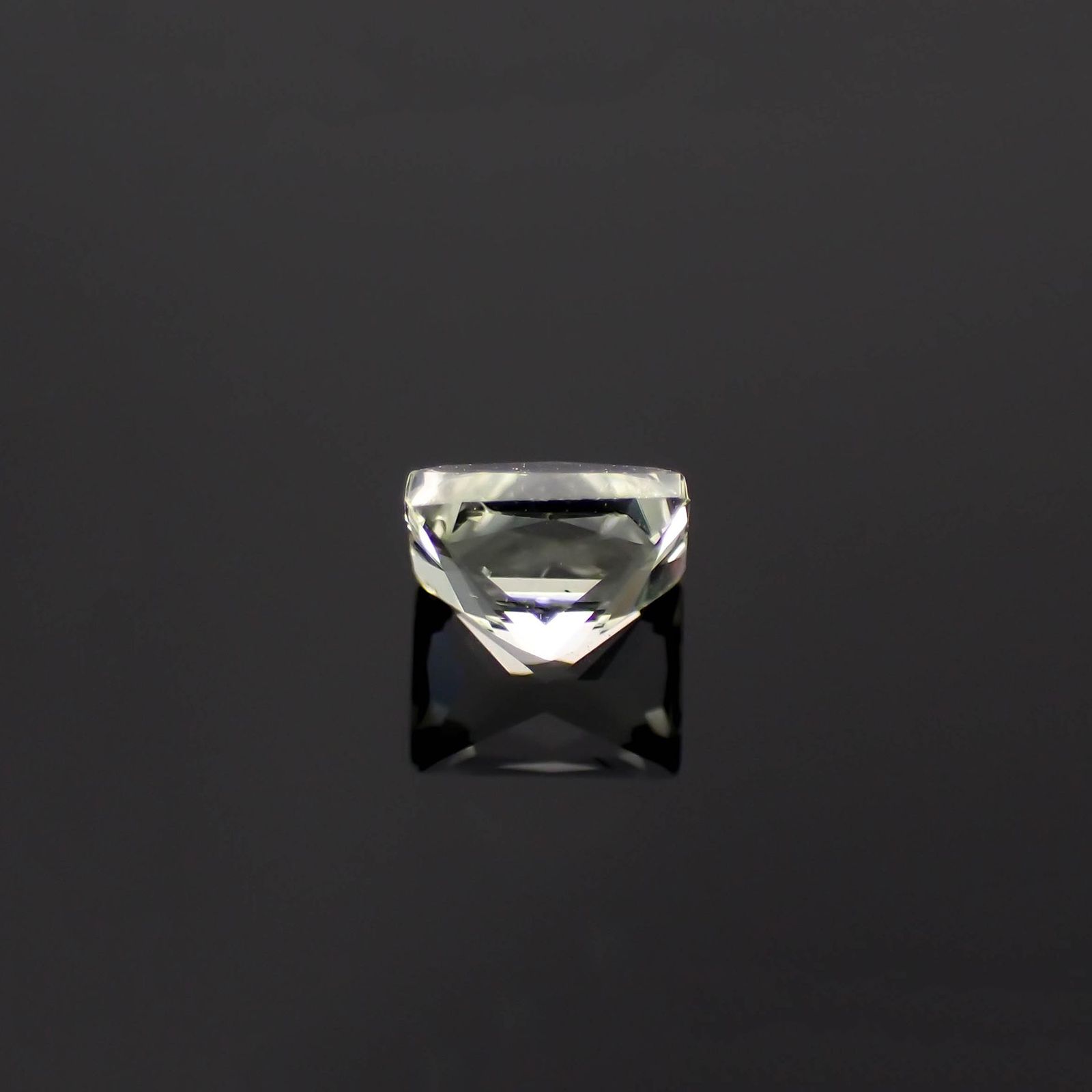リューコガーネット ビルマ産 0.33ct [230421422]4.1x3mm前後