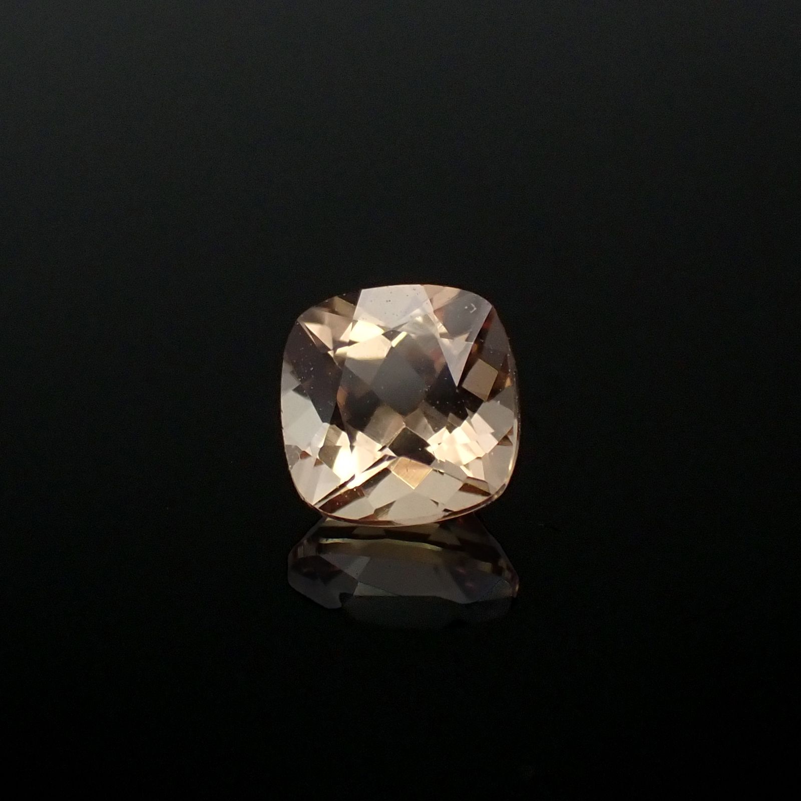 インペリアルトパーズ(宝石名トパーズ)ブラジル産 0.54ct 識別済[230722711]4.8x4.7mm前後