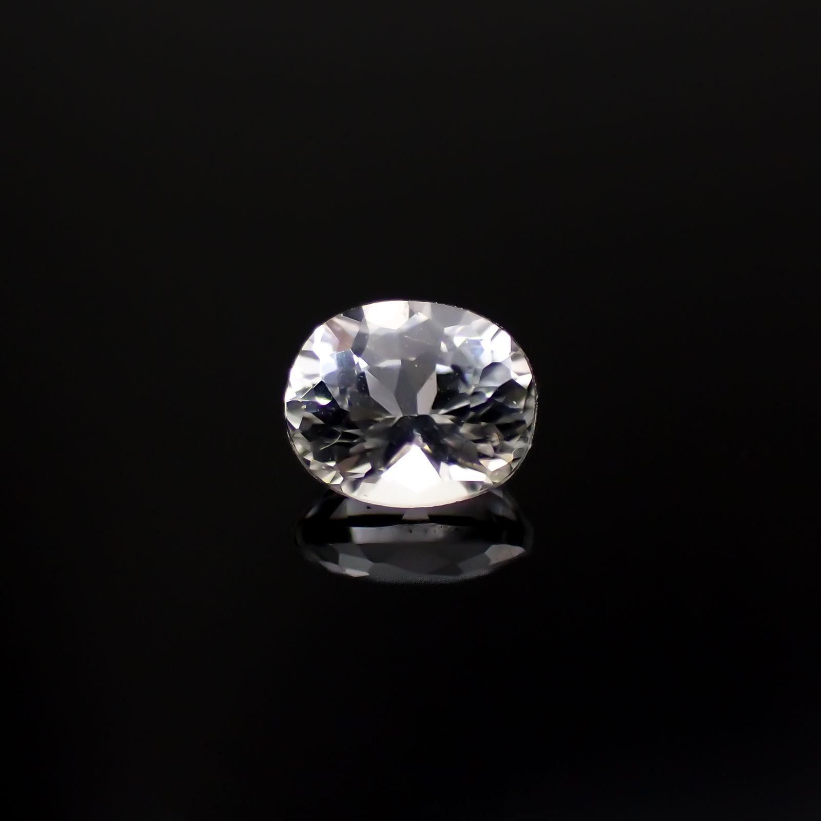 テネブレッセンススキャポライト アフガニスタン産 0.41ct / 5.2x4.2mm前後 [251218573]