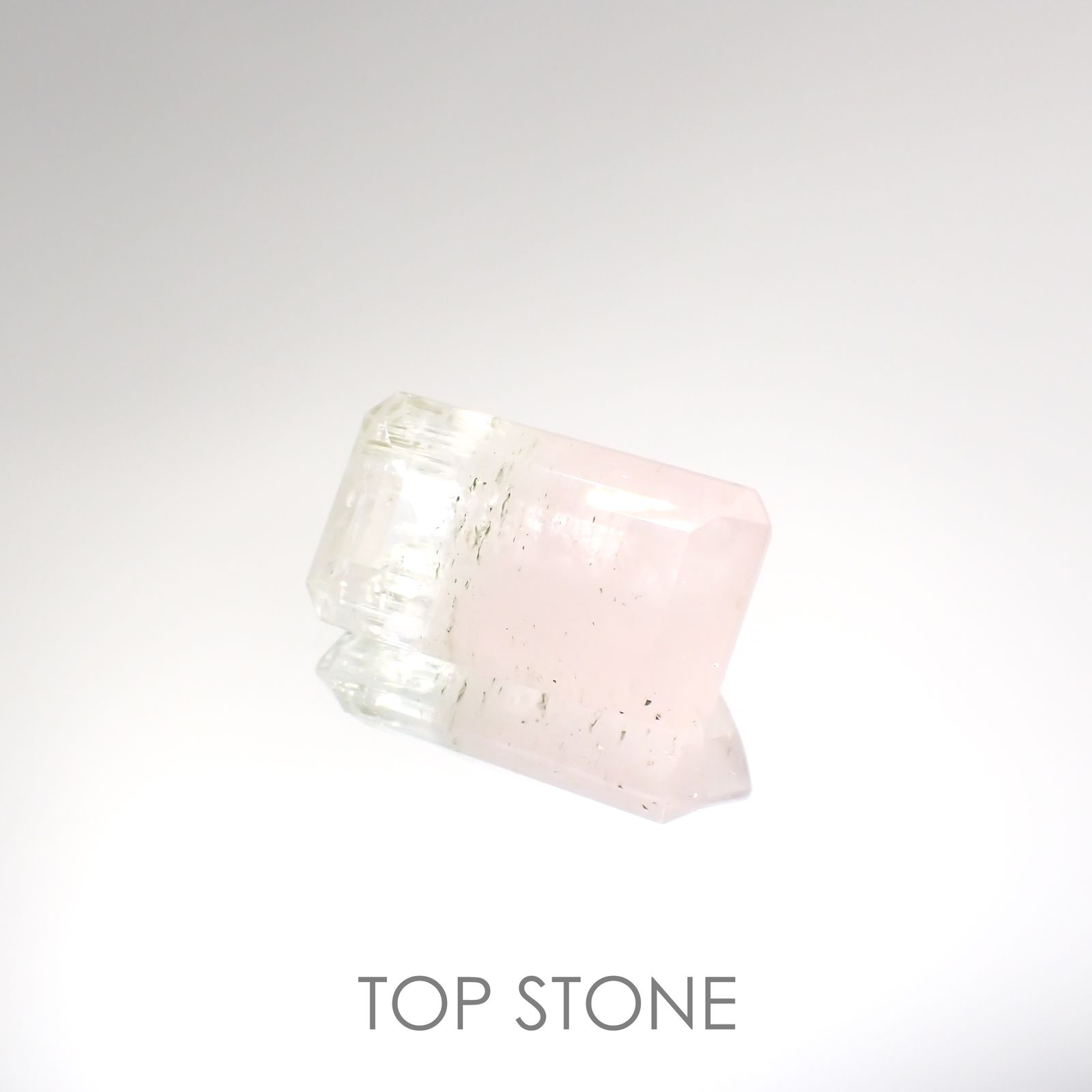 バイカラーベリル(宝石名バイカラー・ベリル) アフガニスタン産 18.789ct ソ付(日独)[20062990]22.3×12.4mm前後