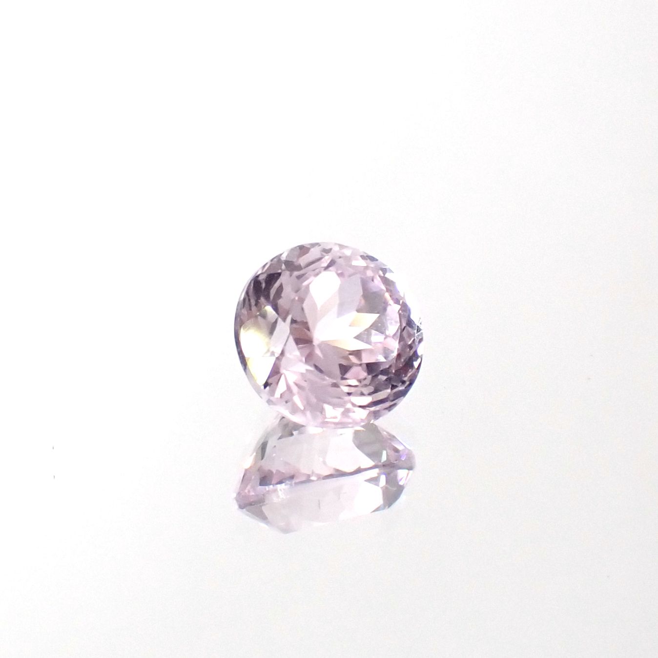 クンツァイト アフガニスタン産 1.15ct[231224775]6.2x6.2mm前後