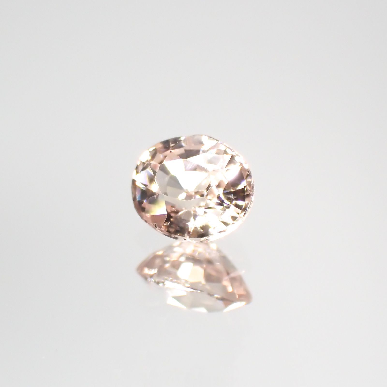 ピンクサファイア(宝石名ピンク・サファイア) マダガスカル/スリランカ産 0.51ct 識別済[210712557]4.9×4.1mm前後