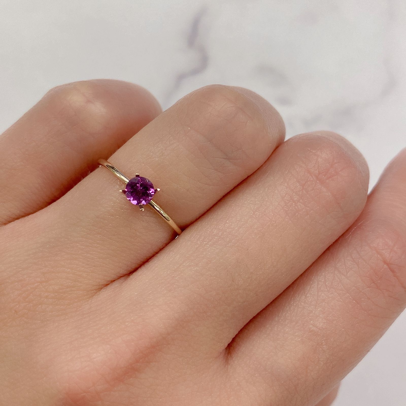 カラーシフト マラヤガーネット(宝石名ガーネット)タンザニア産 0.40ct 識別済[220817280]4.1x4.1mm前後