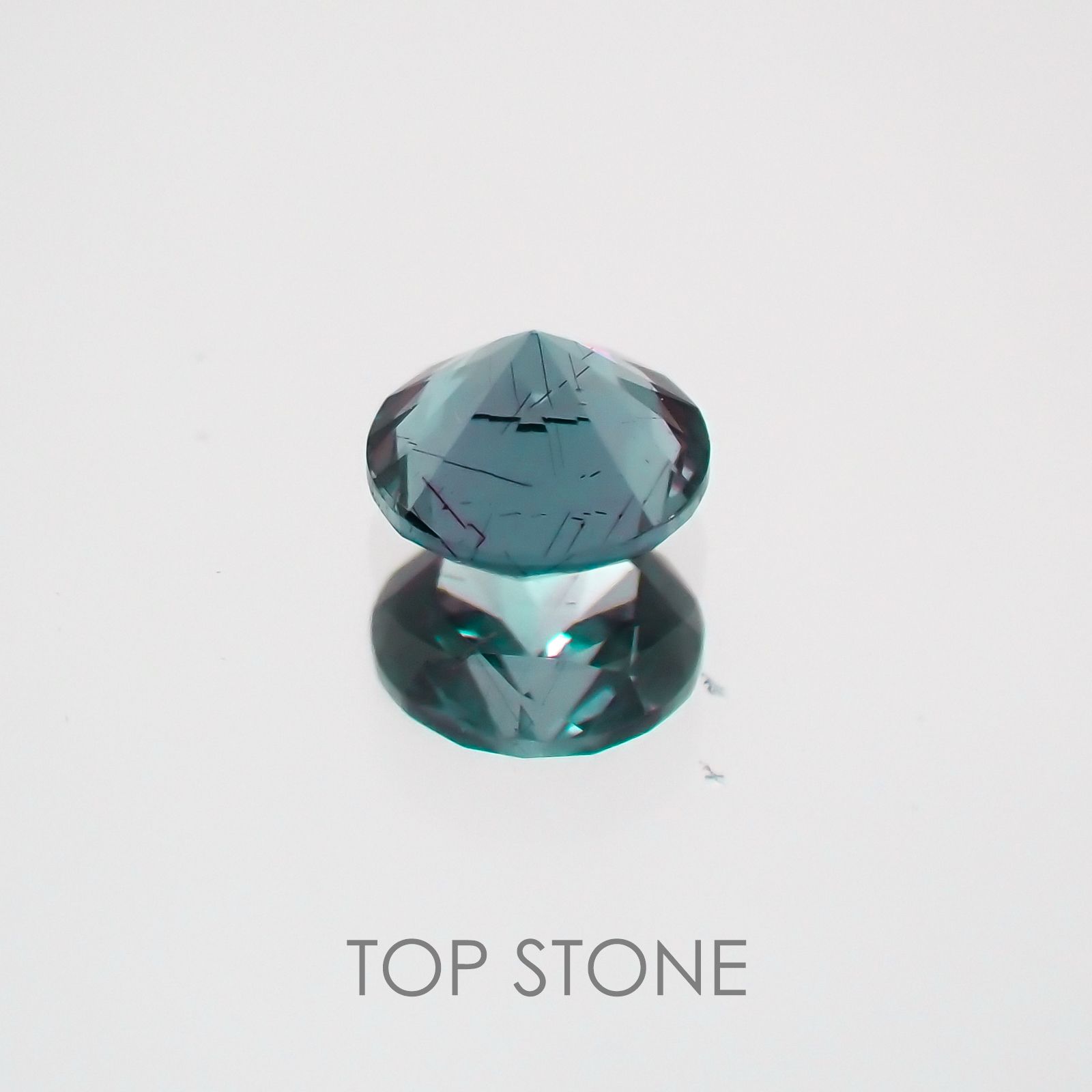 カラーチェンジガーネット(アレキタイプ) マダガスカル・ベキリー産 ルース 0.164ct[21029482]3.3×3.3mm前後