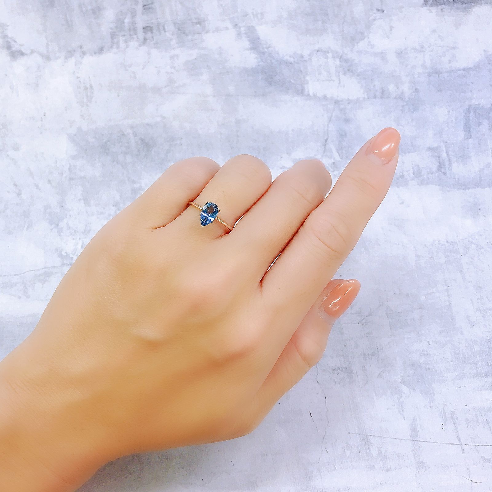 アクアマリン(宝石名アクアマリン)ナイジェリア産 0.76ct 識別済[220817383]8.1x5.1mm前後