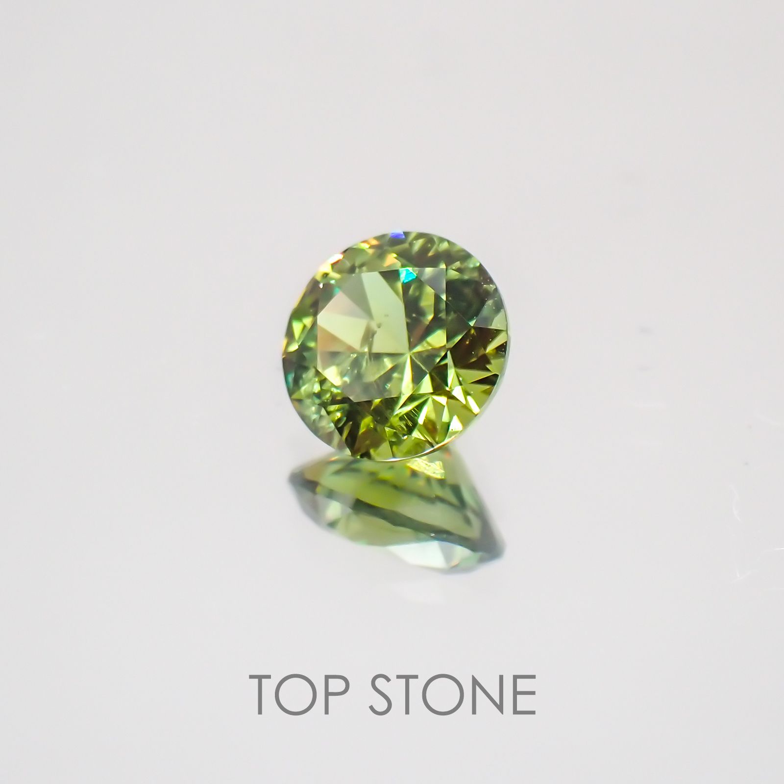 デマントイドガーネット(宝石名デマントイド・ガーネット)ロシア産 0.654ct ソ付(彩珠)[220717104]5.2x5.2mm前後