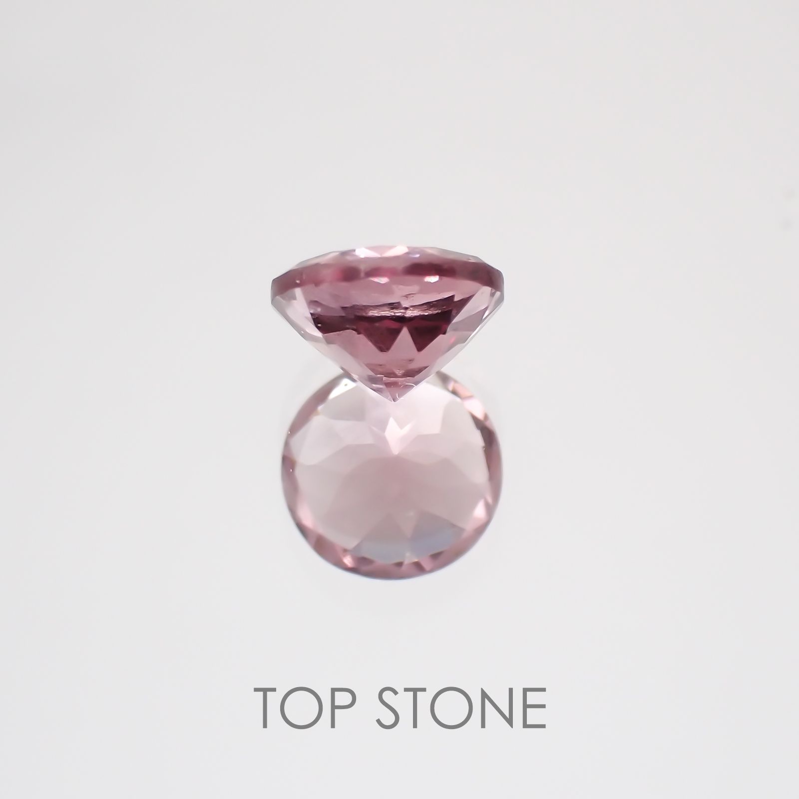 マラヤガーネット タンザニア産 ルース 0.65ct[21019367]5.2×5.2mm前後