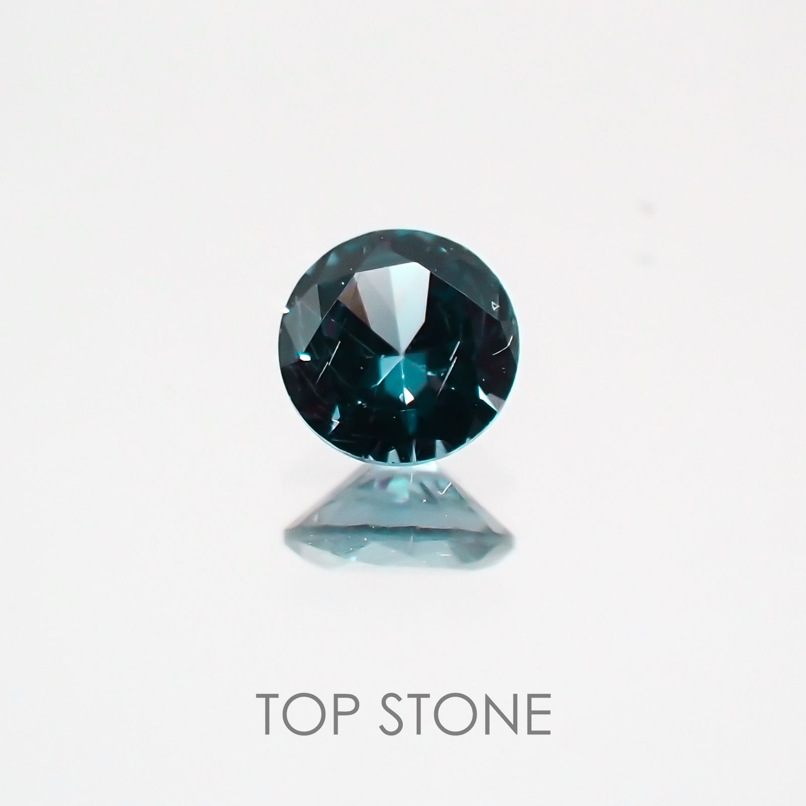 カラーチェンジガーネット(アレキタイプ) マダガスカル・ベキリー産 ルース 0.135ct[21029483]3.3×3.3mm前後