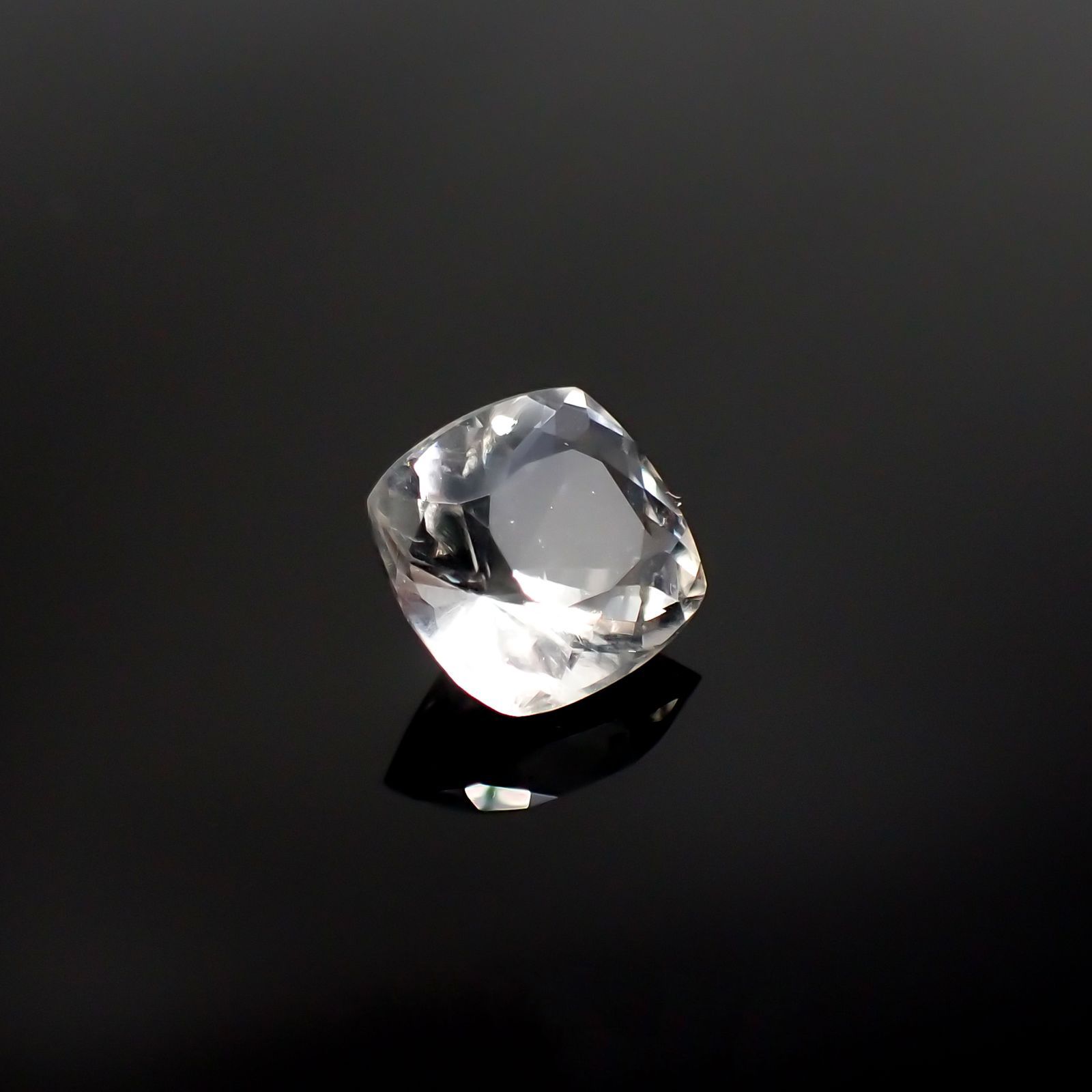 ハイアライトオパール(宝石名オパール)メキシコ産 1.912ct ソ付(彩珠)[231224964]8.4x8.3mm前後