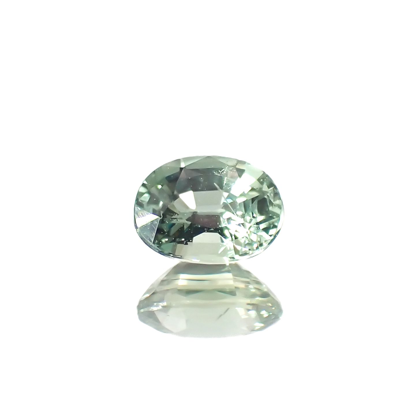 アレキサンドライト(宝石名アレキサンドライト)マダガスカル産 0.28ct 識別済[230522051]4.3x3.3mm前後