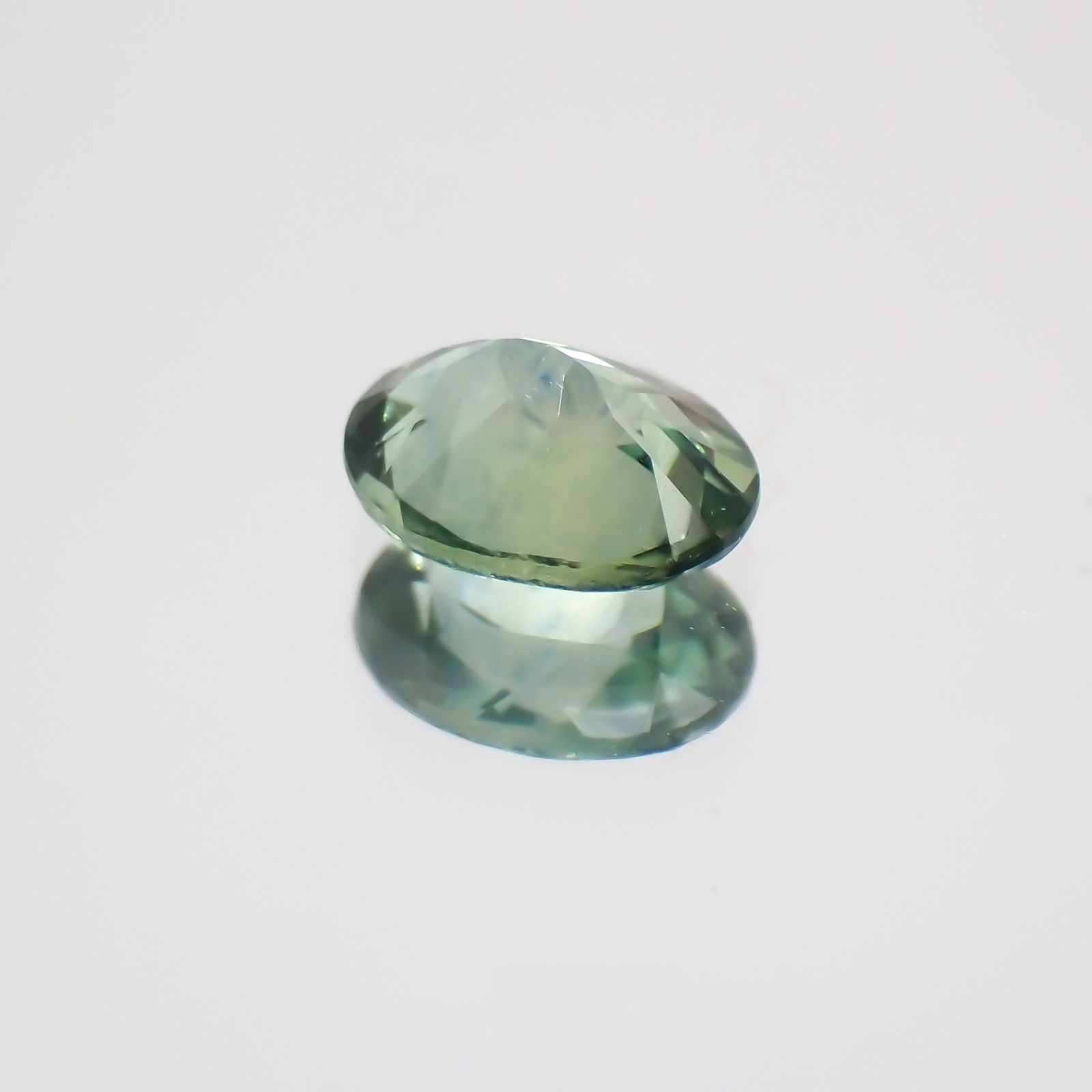 モンタナサファイア アメリカ産 ルース 0.4ct[21039468]4.9×3.9mm前後