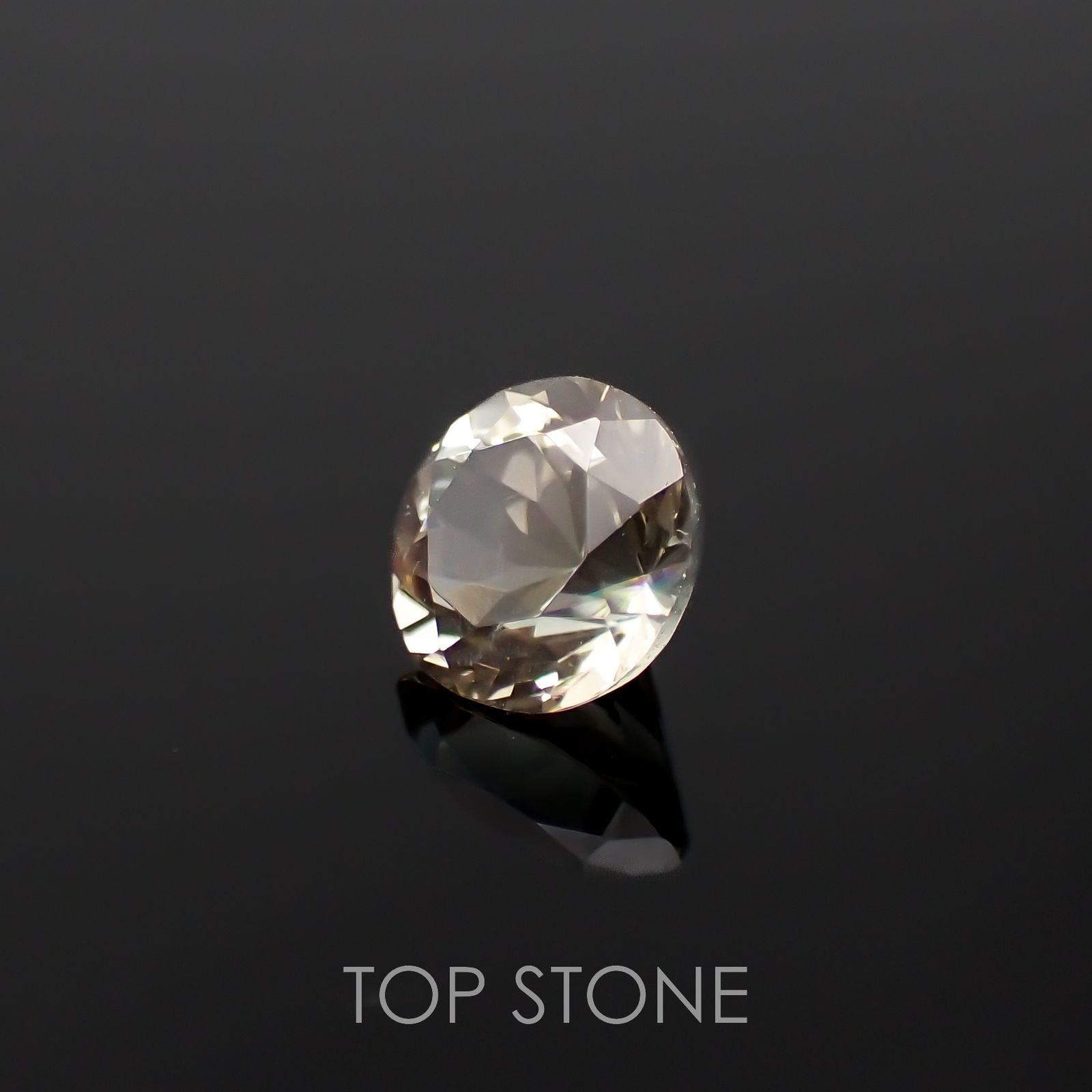 バイカラーオレゴンサンストーン アメリカ・オレゴン州産 0.81ct[230220679]6.1x6mm前後