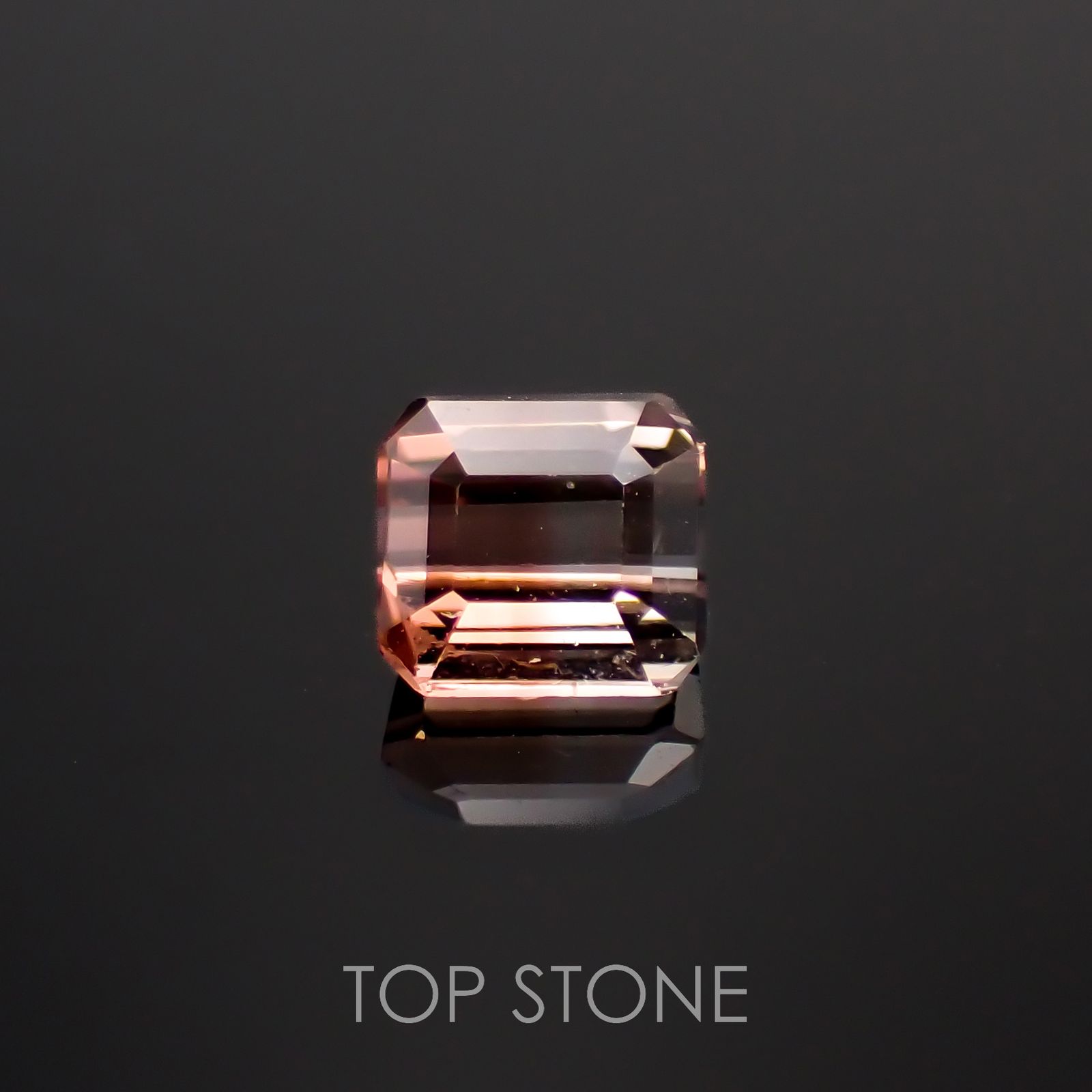 バイカラートルマリン(宝石名トルマリン)アフガニスタン産 0.59ct 識別済[221219561]4.6x4.3mm前後