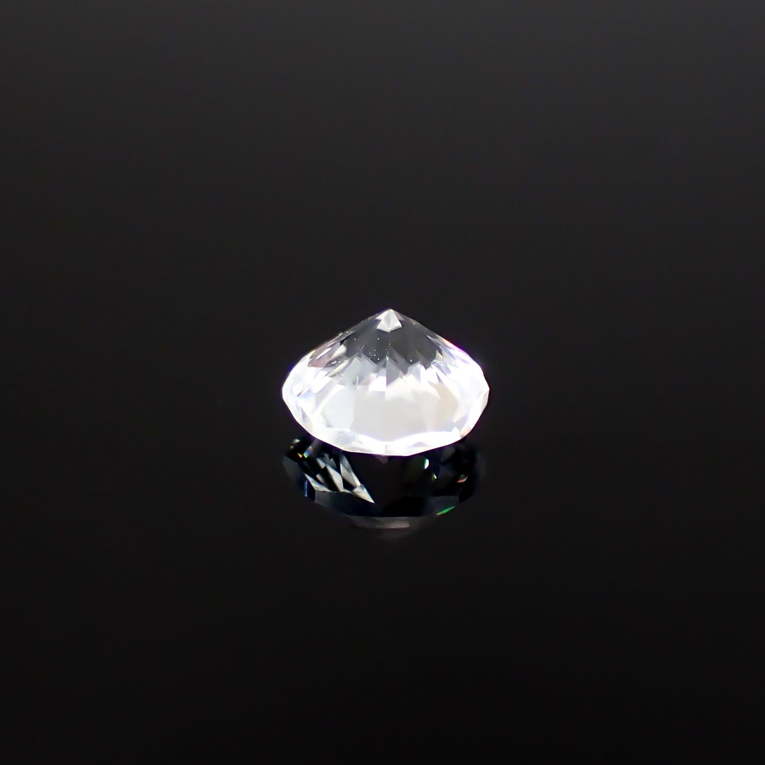 ◇オクタゴンカット◇カラーレスジルコン(宝石名ホワイト・ジルコン)スリランカ/カンボジア産 識別済 0.83ct / 5x4.9mm前後 [251231382]