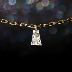 ◇La terre(ラ・テール)◇K18ダイヤモンドチャーム TTLC/SI (宝石名ダイアモンド) 0.069ct 識別済[220115343]3x2mm前後
