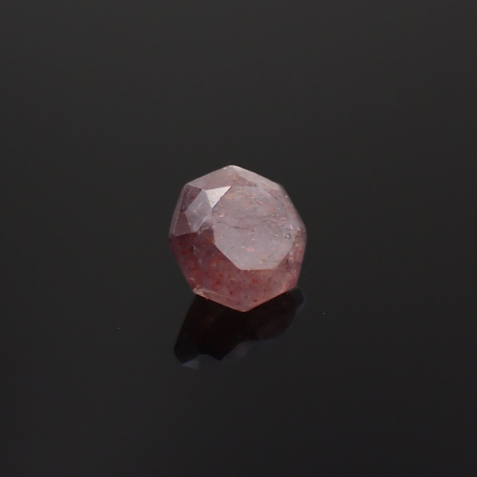 ◇オクタゴンカット◇ブラッドショットアイオライト インド産 0.49ct[230320944]4.9x4.9mm前後