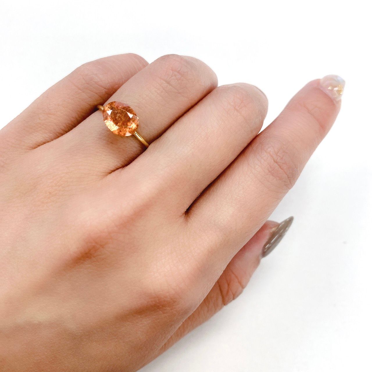 イリュージョンサンストーン(宝石名フェルドスパー) タンザニア産 1.66ct 識別済[210610871]8.9×6.9mm前後