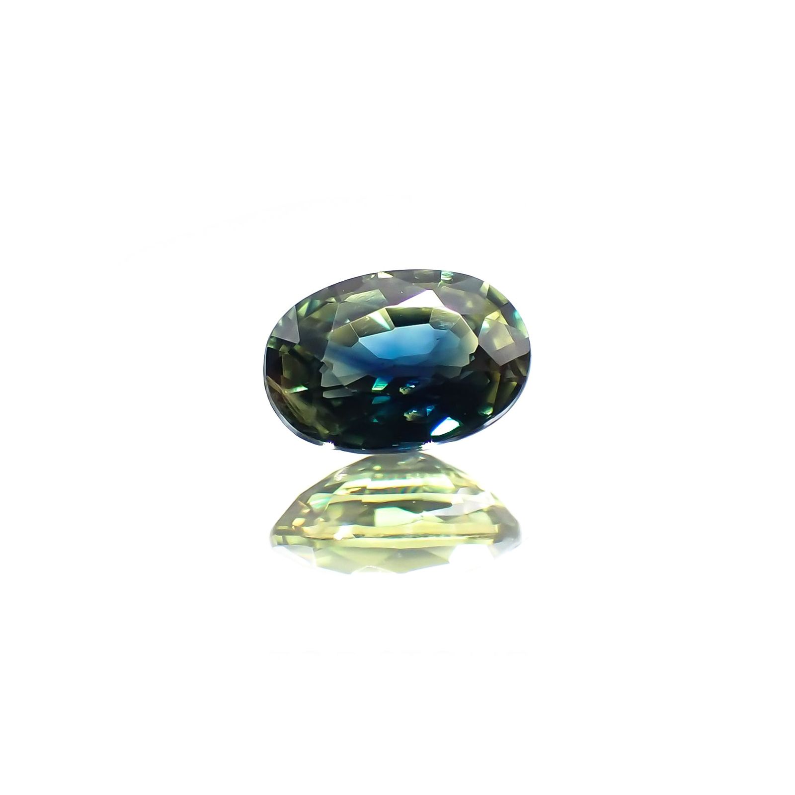 バイカラーサファイア(宝石名バイカラー・サファイア) タンザニア産 0.62ct 識別済[210711565]6×4.1mm前後