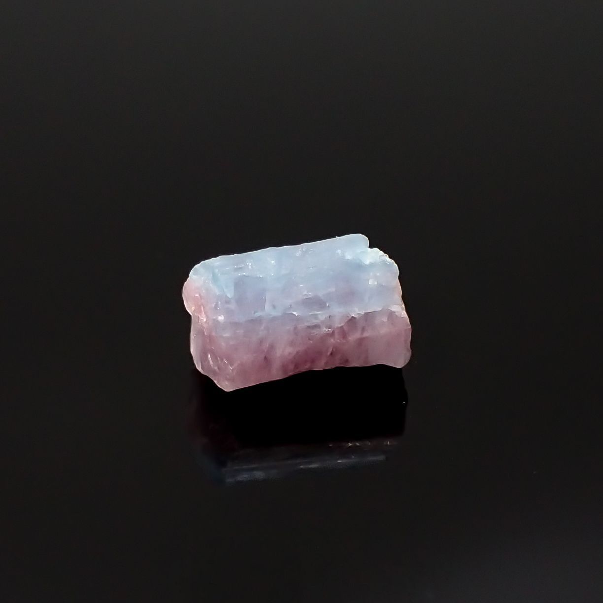 バイカラーパライバトルマリン 原石 ブラジル産 2.71ct[220516007]9.1x7.1mm前後
