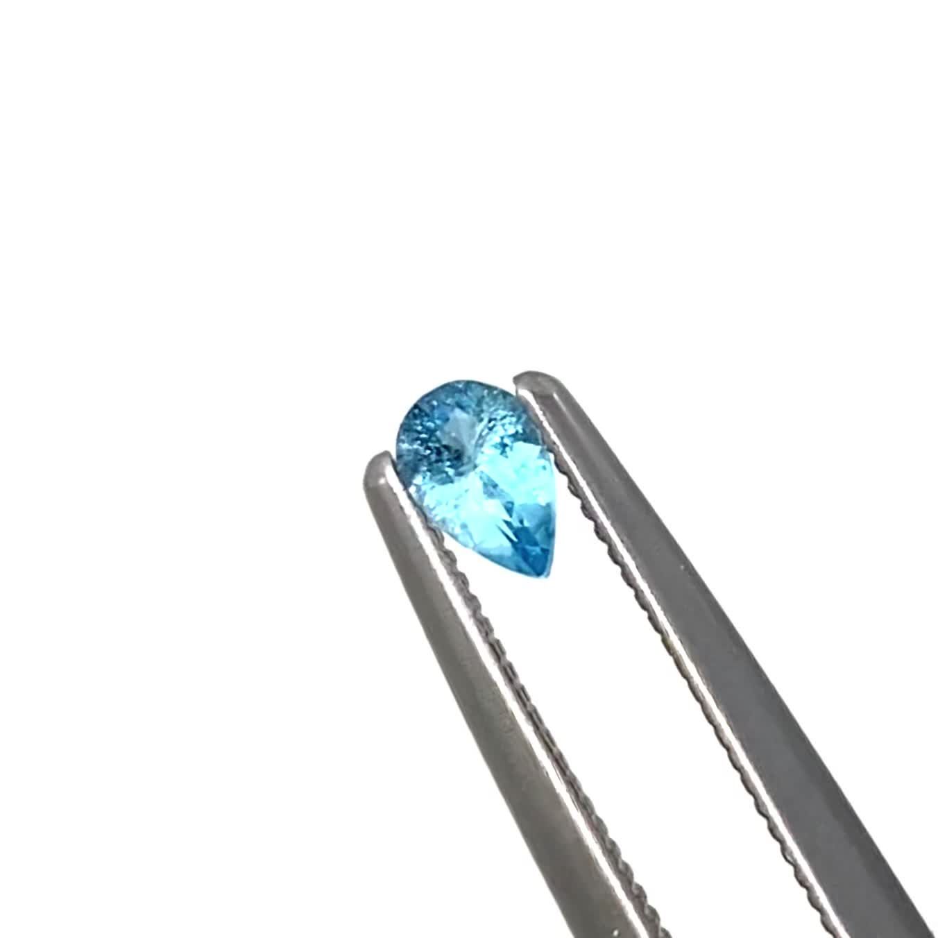 ラズライト 天藍石 ブラジル産 0.13ct [241029274]4.2x2.8mm前後