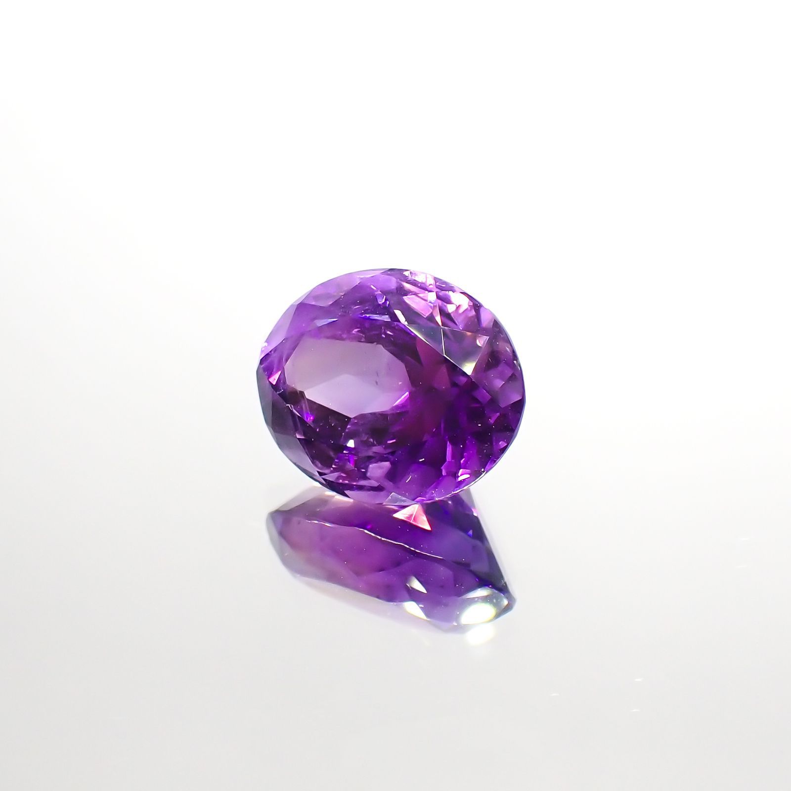 カラーシフトアメジスト(宝石名アメシスト)ブラジル/ウルグアイ産 7.61ct 識別済[220113968]13.9x11.5mm前後