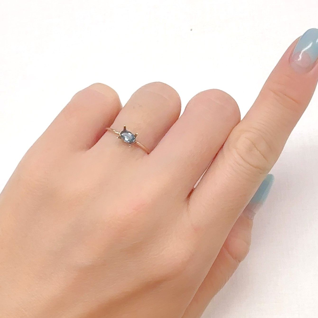 モンタナサファイア アメリカ・モンタナ州産 0.31ct[240928860]5.2x3.4mm前後