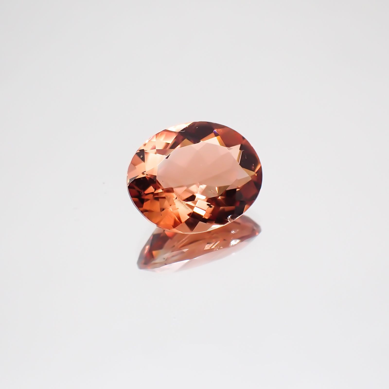 オレゴンサンストーン(宝石名ラブラドライト・サンストーン)アメリカ・オレゴン州産 2.409ct ソ付(彩珠)[230622266]10.5x8.3mm前後