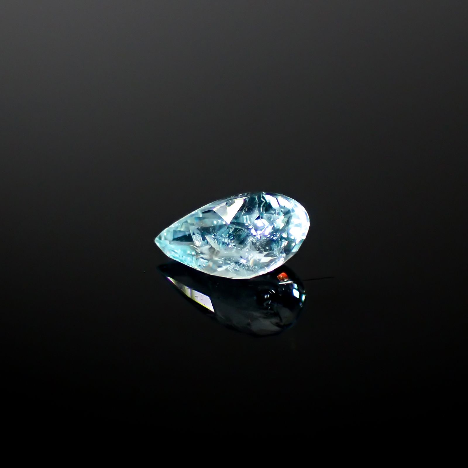 パライバトルマリン モザンビーク産 0.97ct[240928768]8.4x4.5mm前後