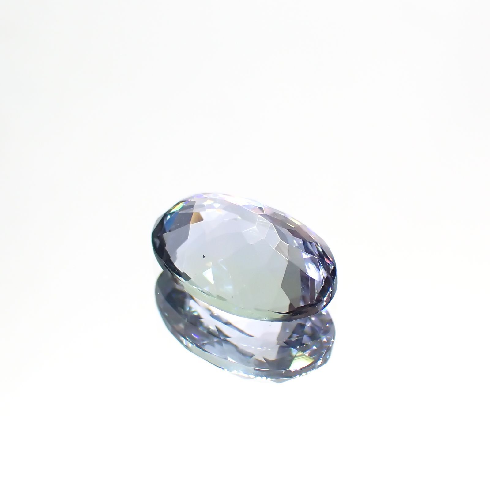 パーティカラータンザナイト(宝石名タンザナイト) タンザニア産 1.915ct ソ付(彩珠)[210410414]9.7×6.6mm前後
