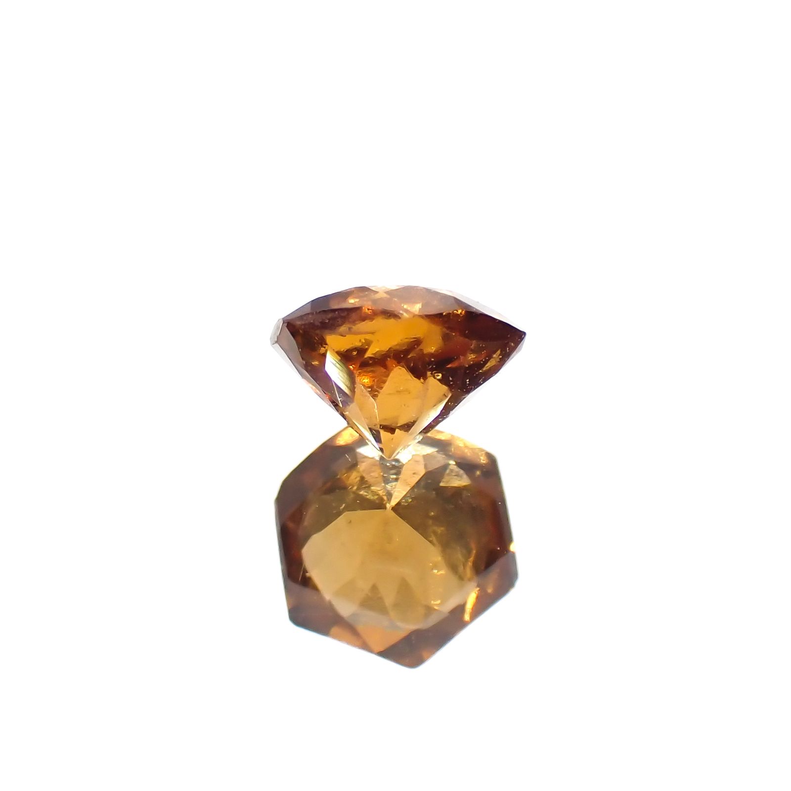 ◇ヘキサゴンカット◇ヘソナイトガーネット(宝石名ガーネット)スリランカ産 0.47ct 識別済[230421612]4.5x4.5mm前後