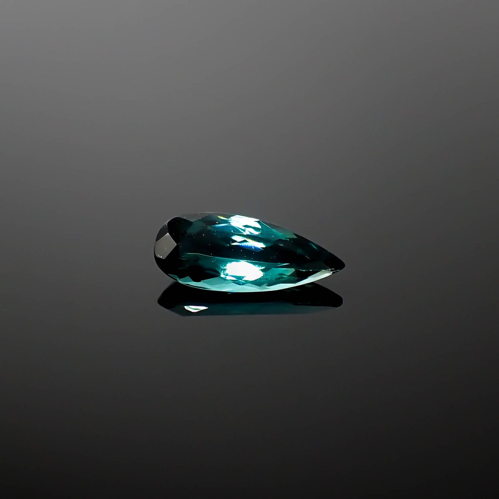 ブルーグリーントルマリン ブラジル産 1.47ct[240527541]12.7x5.3mm前後